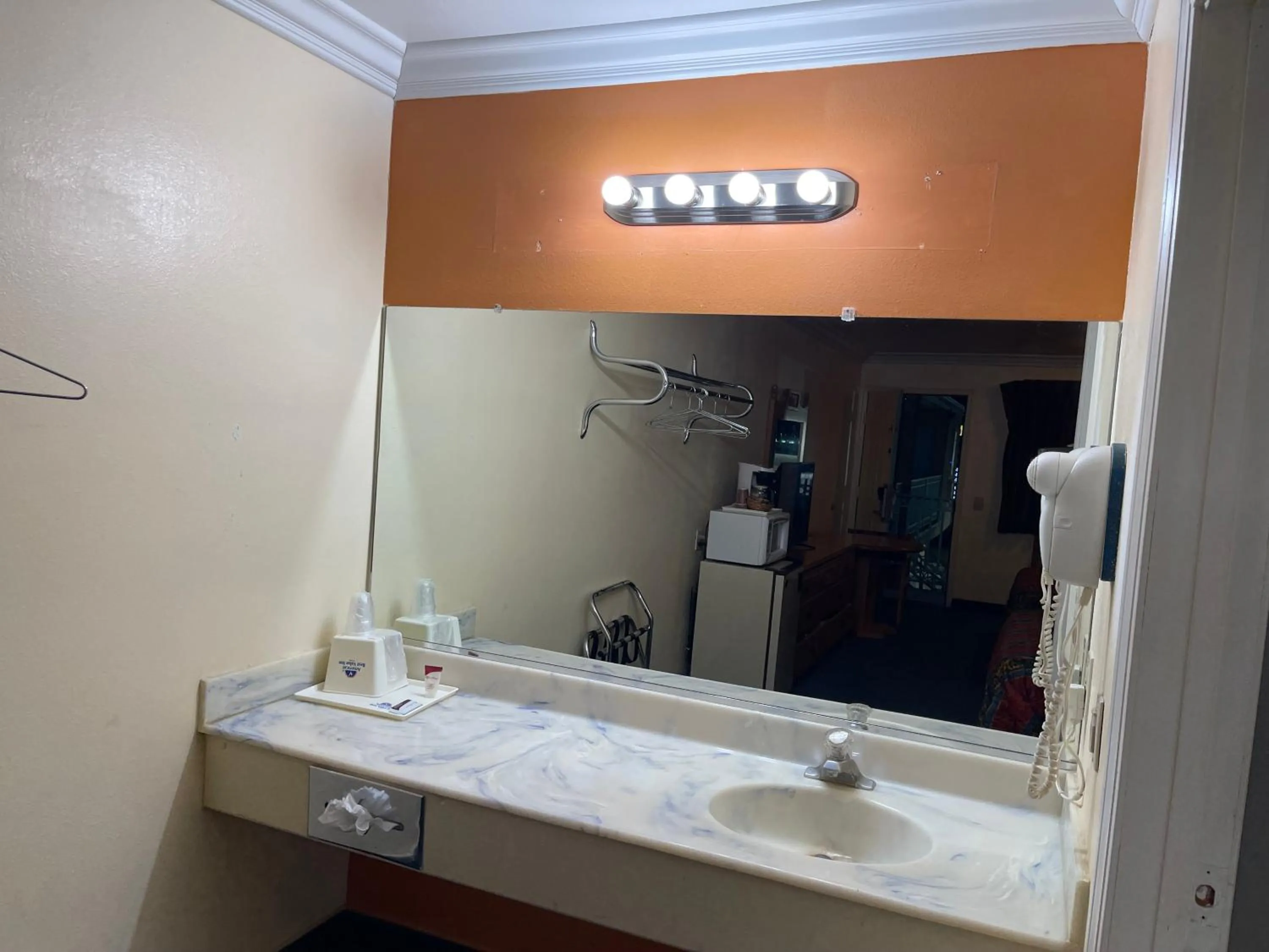 Bathroom in Americas Best Value Inn-Mojave