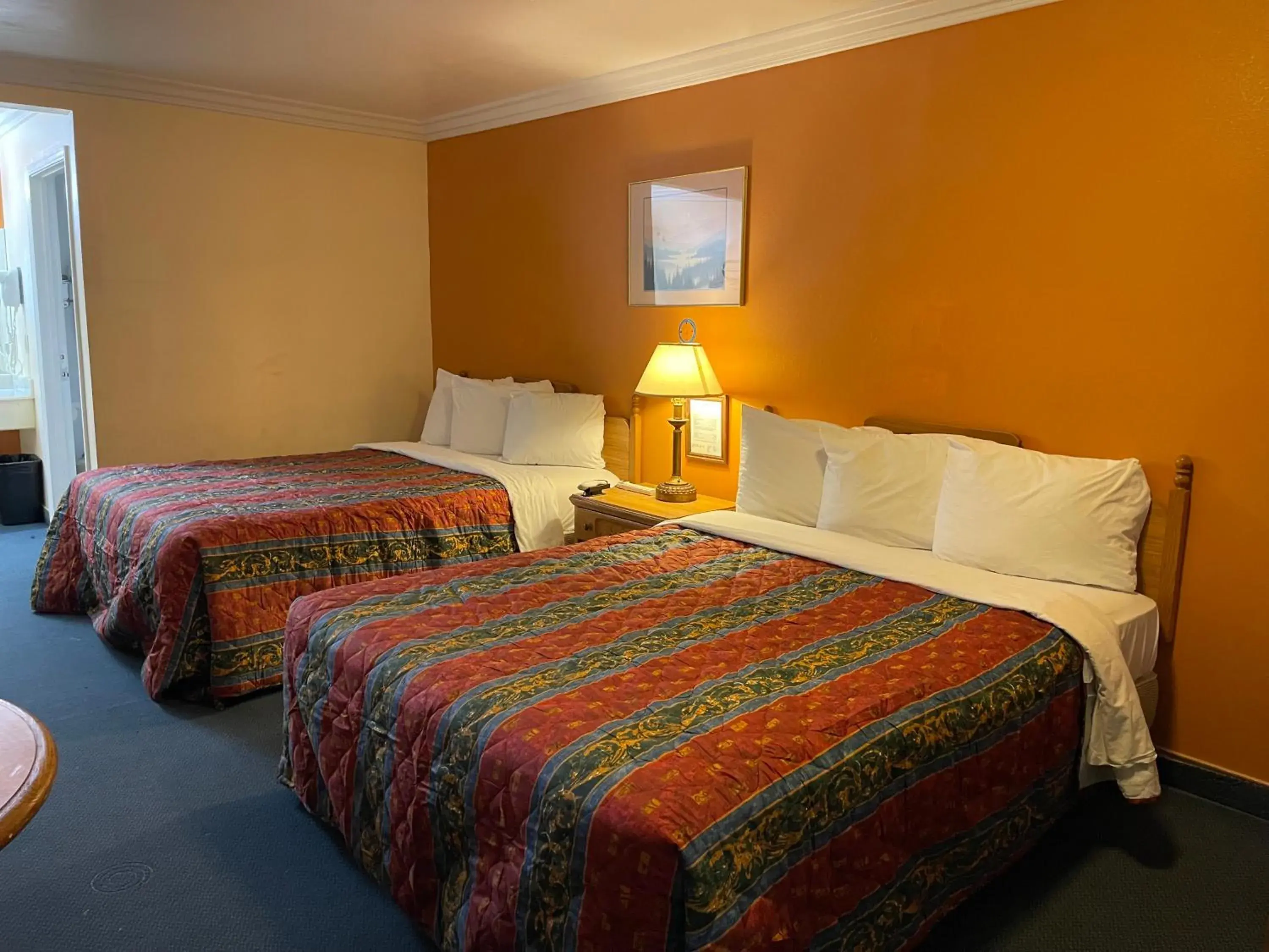 Bed in Americas Best Value Inn-Mojave Bed in Americas Best Value Inn-Mojave