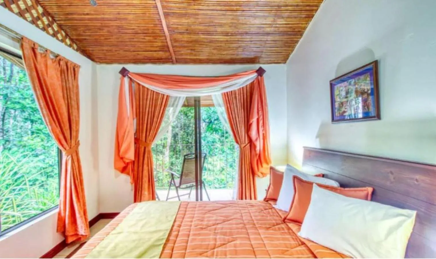 View (from property/room), Bed in Hotel San Rafael Ecolodge