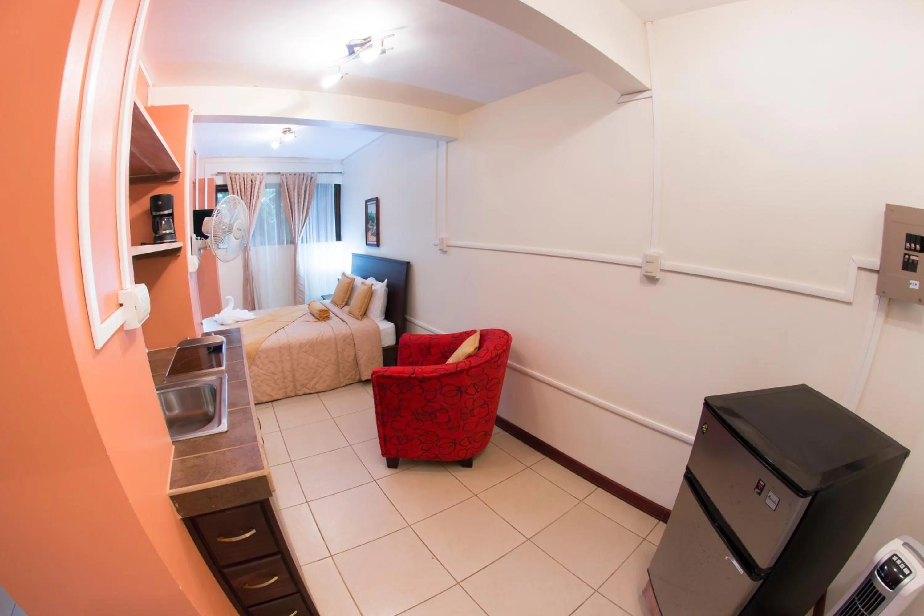 Kitchen or kitchenette in Hotel San Rafael Ecolodge