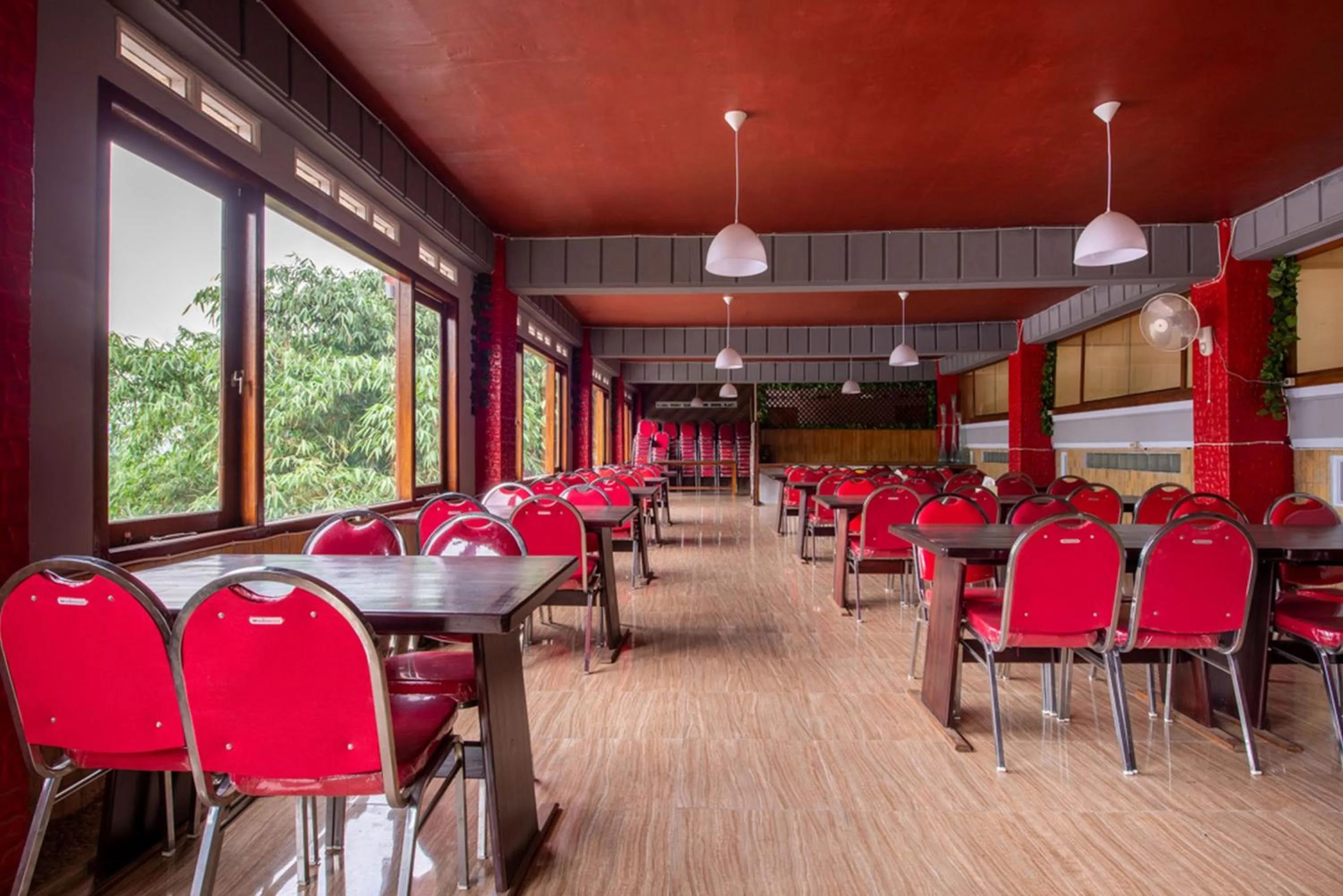 RedDoorz Plus near Balai Kota Batu 2