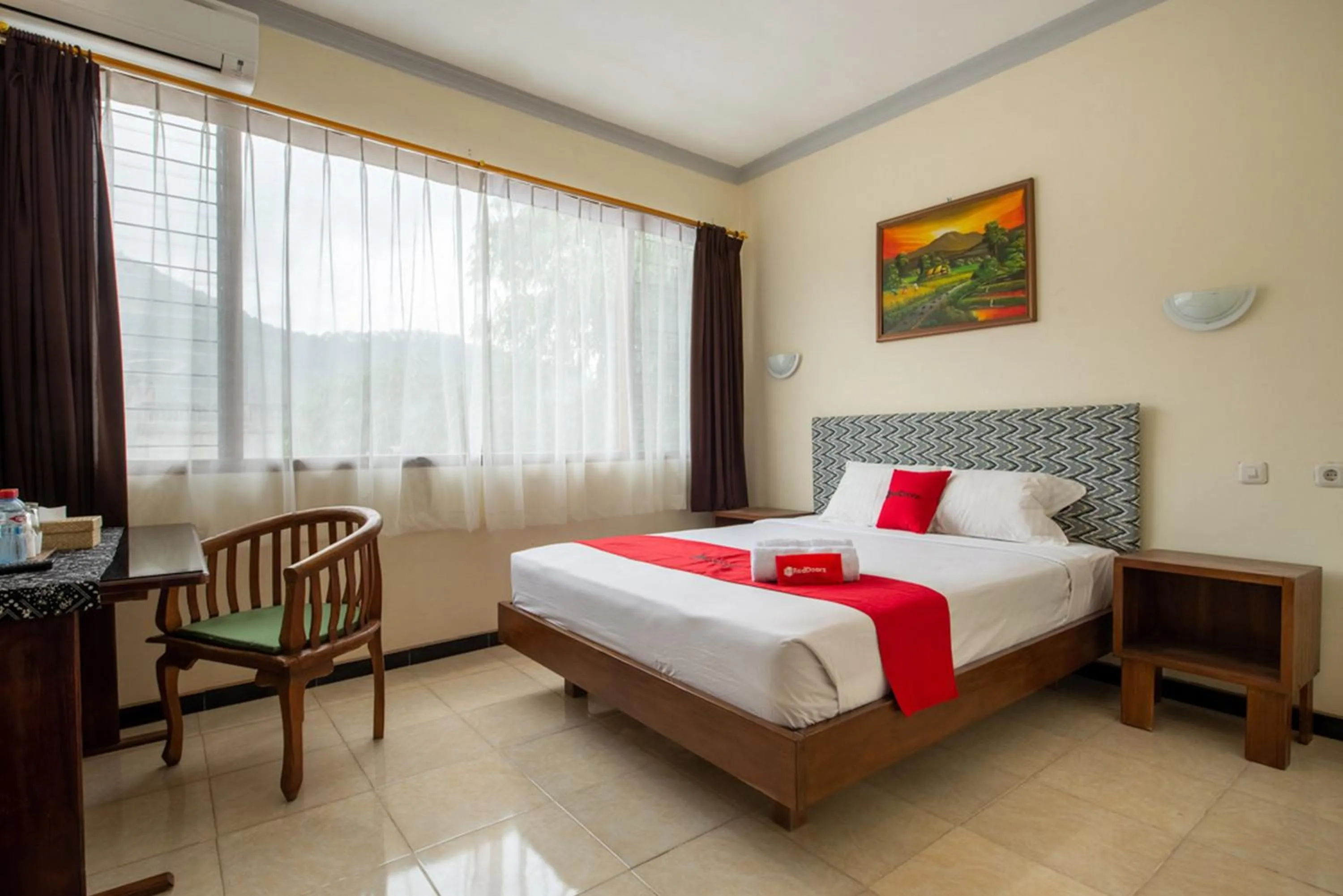Bed in RedDoorz Plus near Balai Kota Batu 2