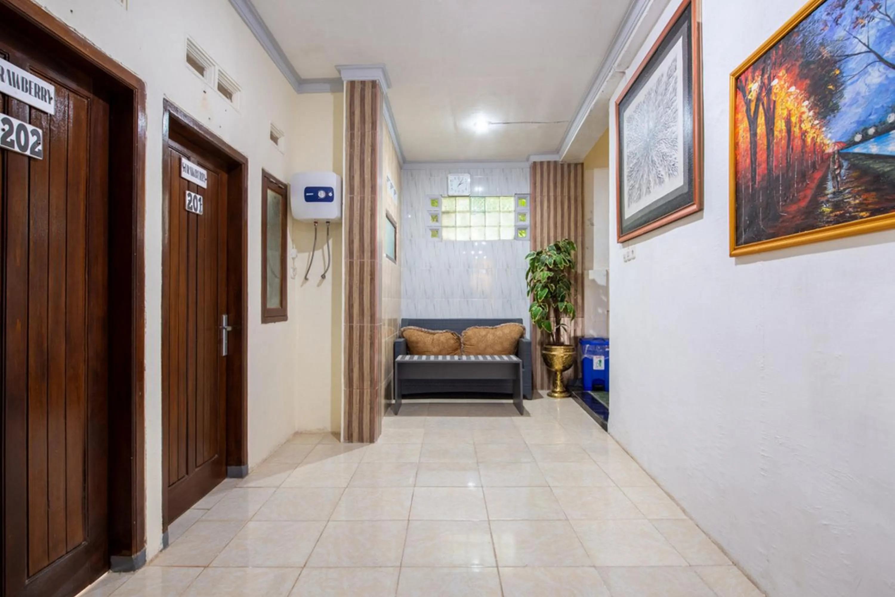 RedDoorz Plus near Balai Kota Batu 2