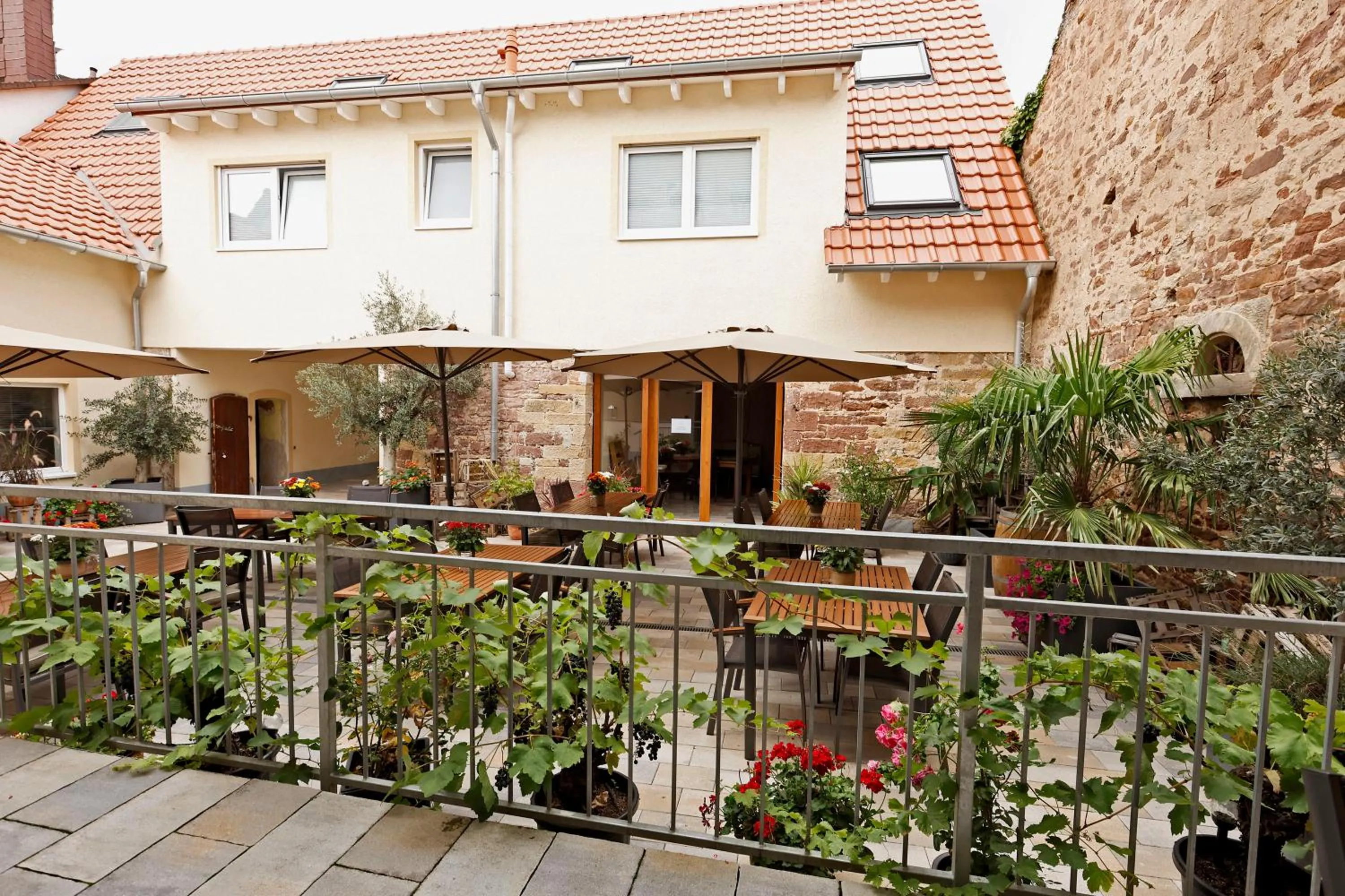 Patio in Vinotel Weinstrasse