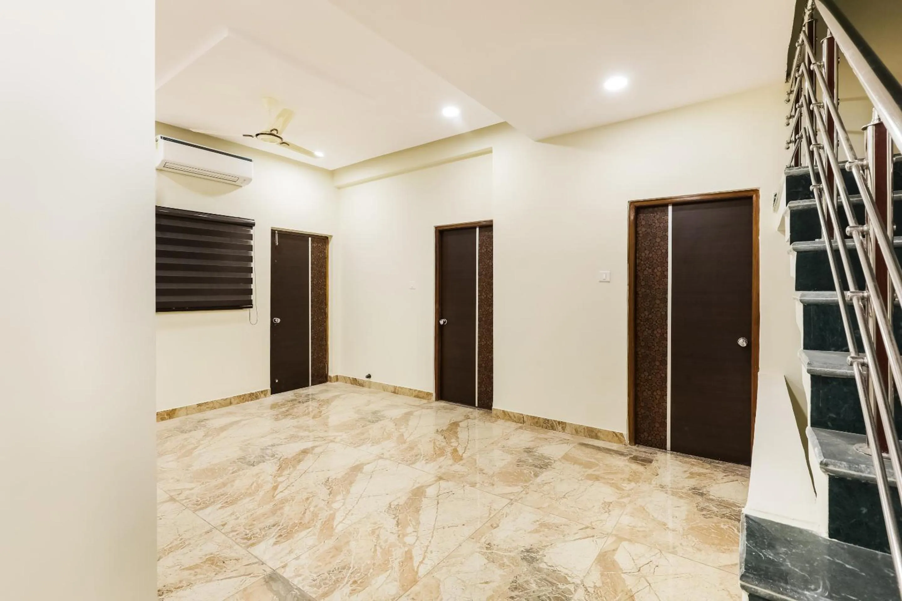 Lobby or reception in Hotel O Yuvan