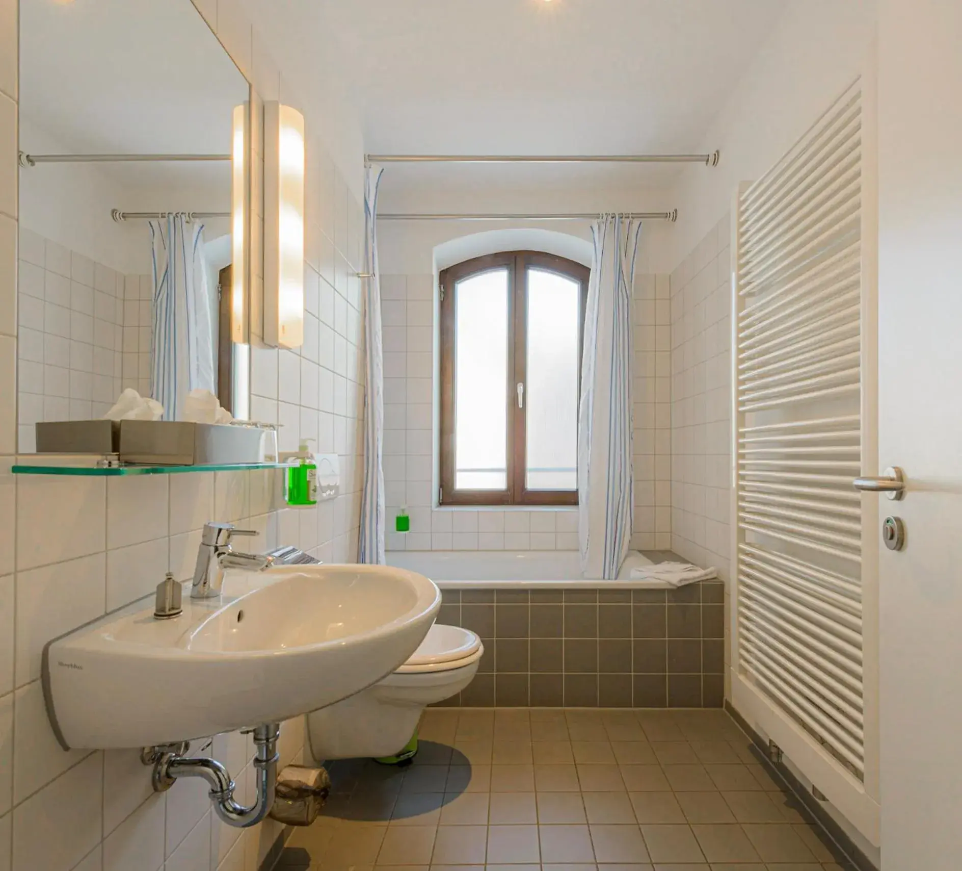 Comfort Double Room - single occupancy in Hotel Am Tiefwarensee Comfort Double Room - single occupancy in Hotel Am Tiefwarensee