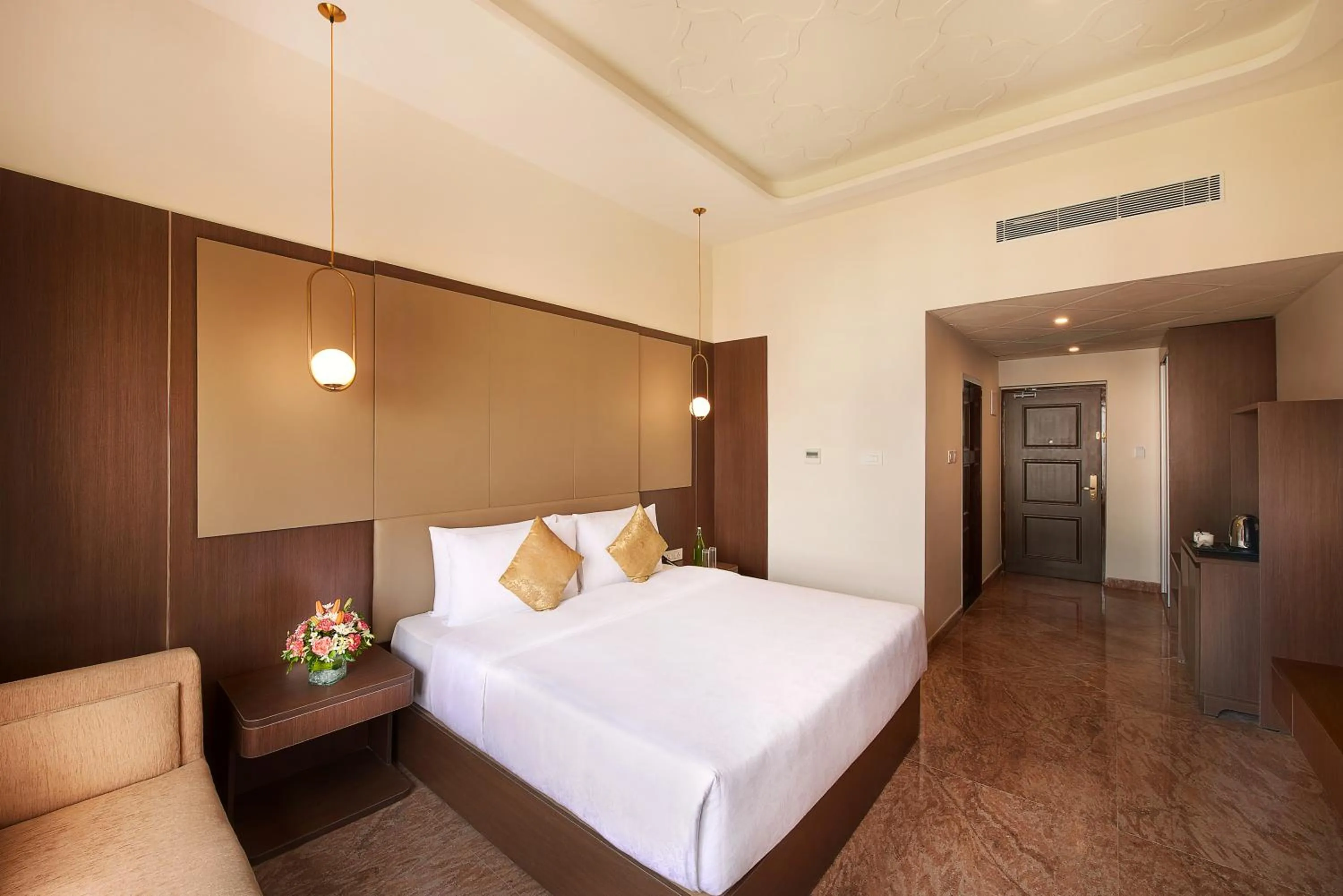 Bedroom, Bed in Accord Chrome