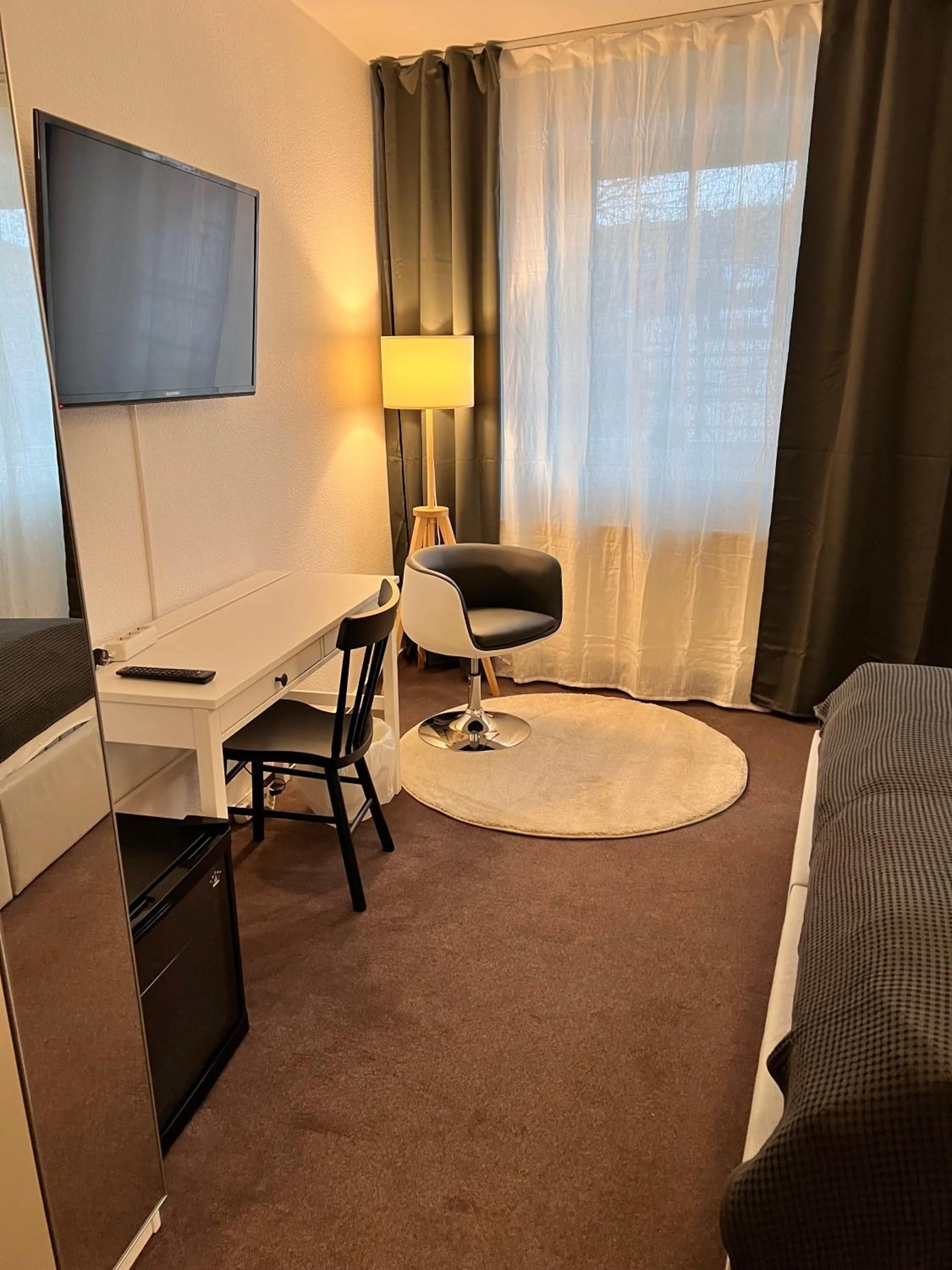 Photo of the whole room, Bed in Hotel Abtshof