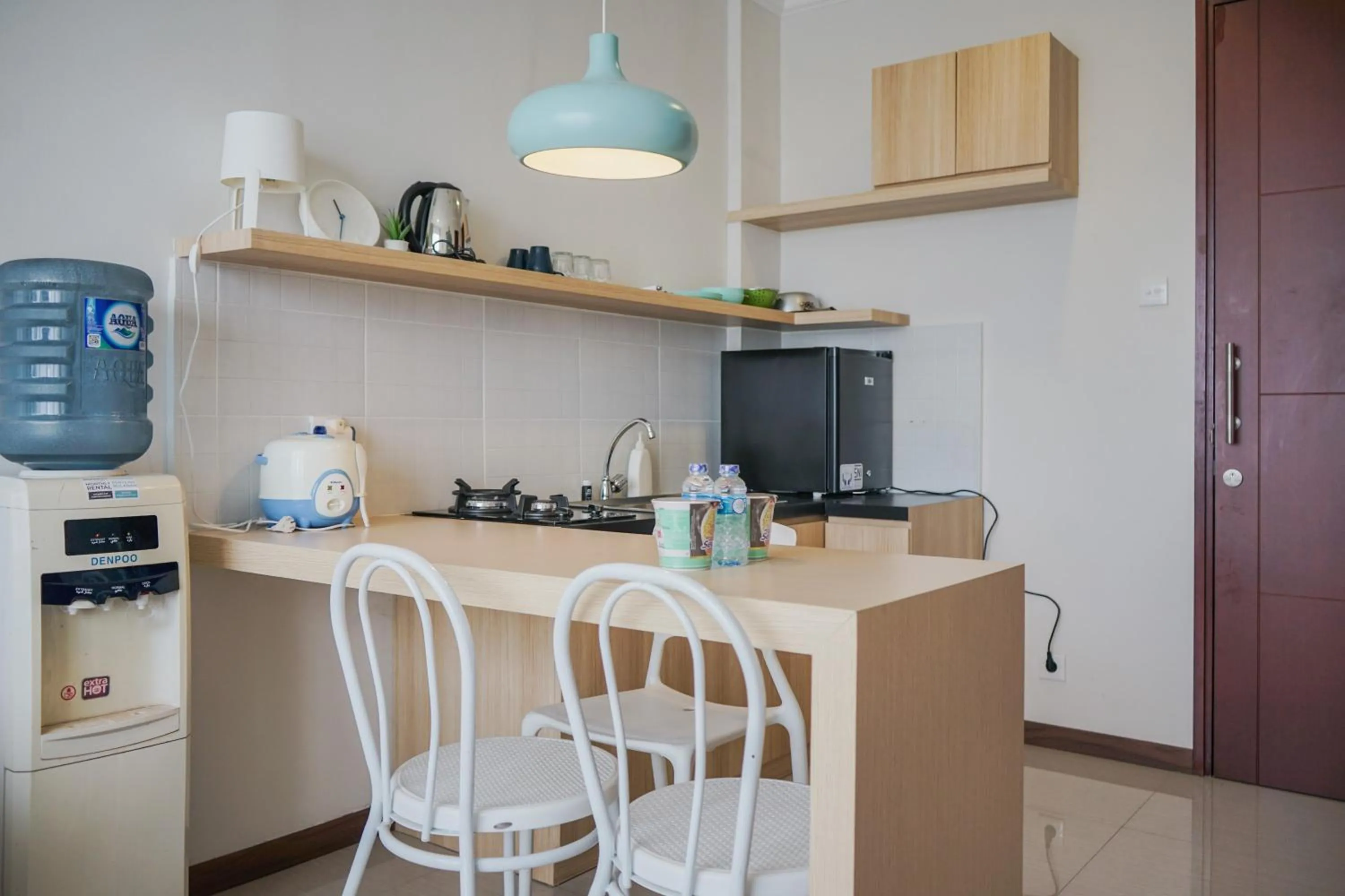 Kitchen or kitchenette in Cozy 1BR Asatti Apartment By Travelio