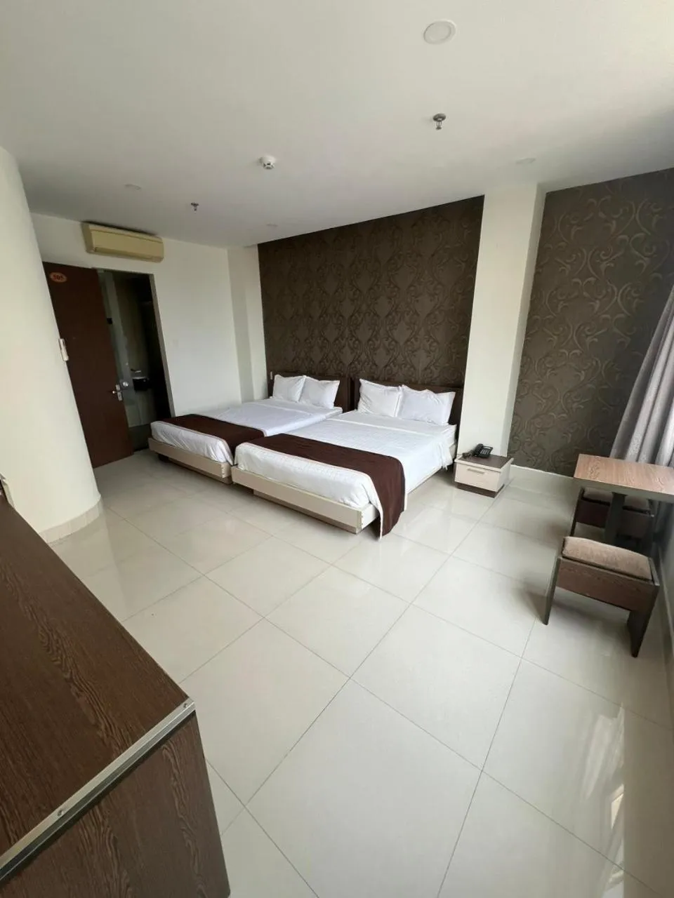 Bedroom, Bed in Princess Hotel