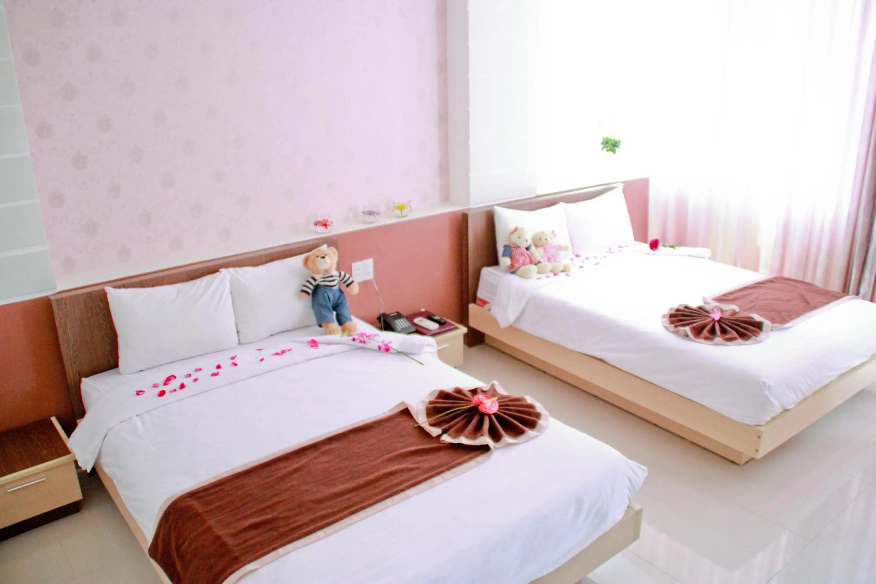 Bedroom, Bed in Princess Hotel