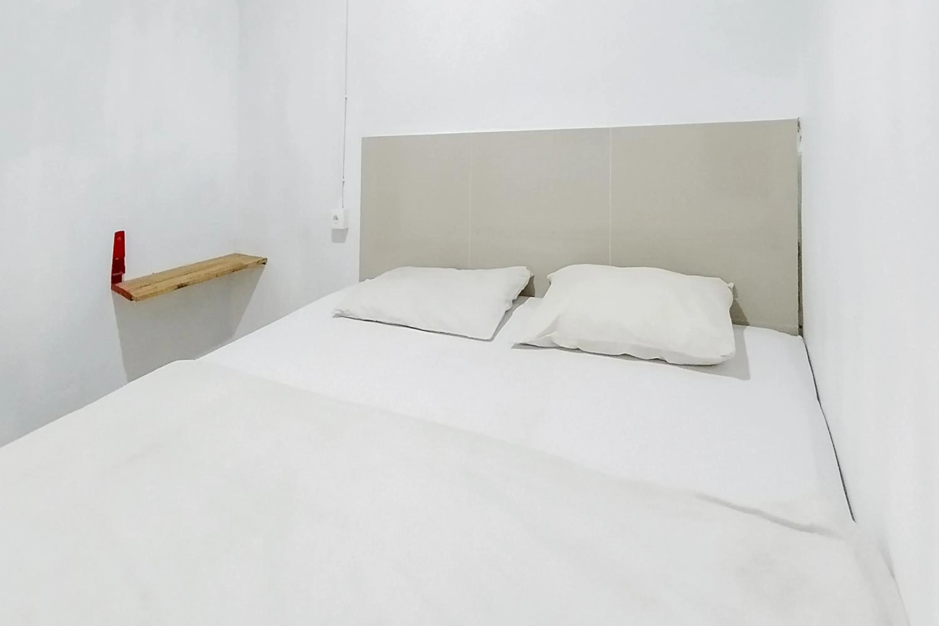 Bed in Alfalah Residence Syariah Mitra RedDoorz