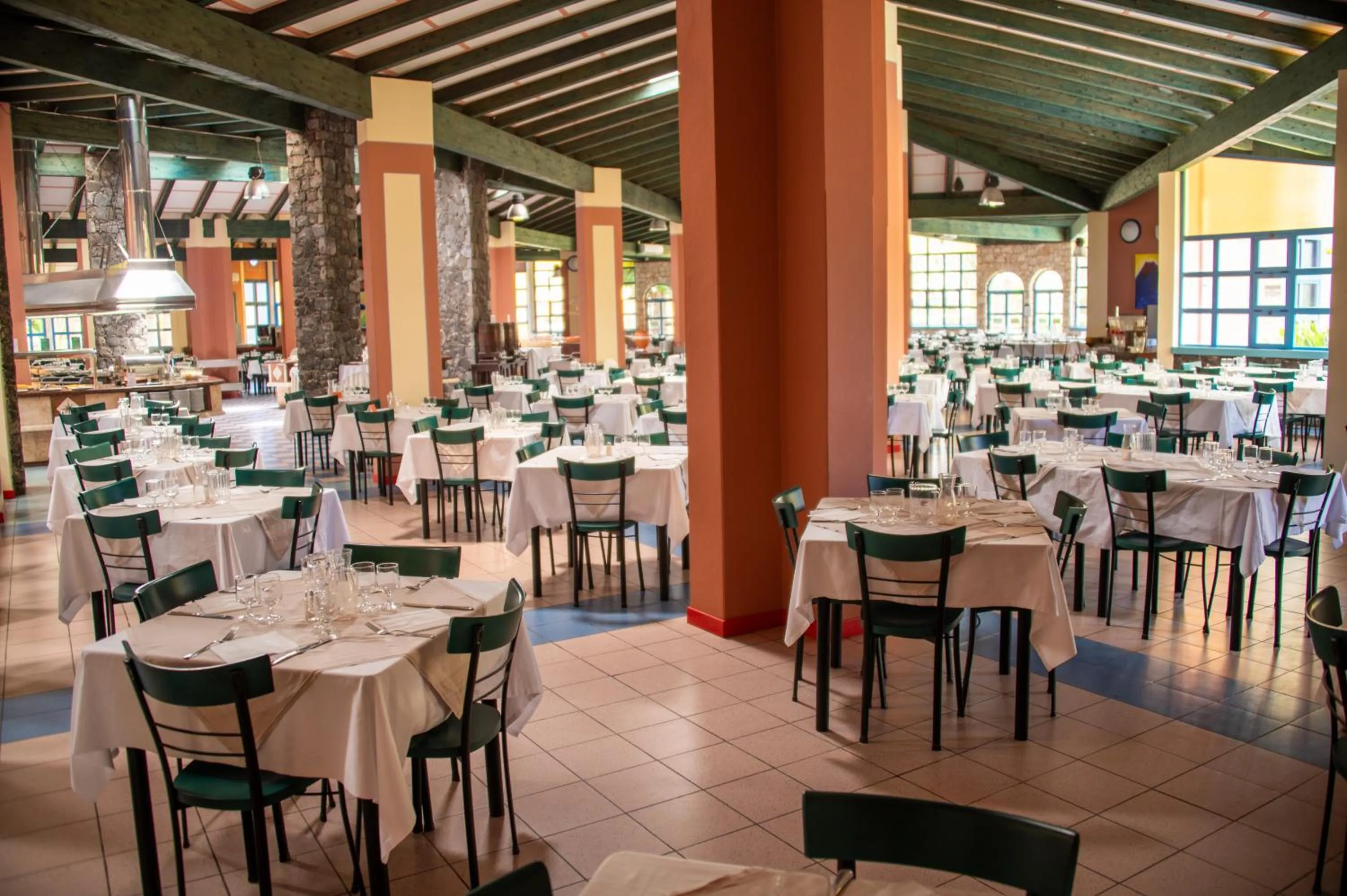 Restaurant/places to eat in VOI Vila Do Farol Resort
