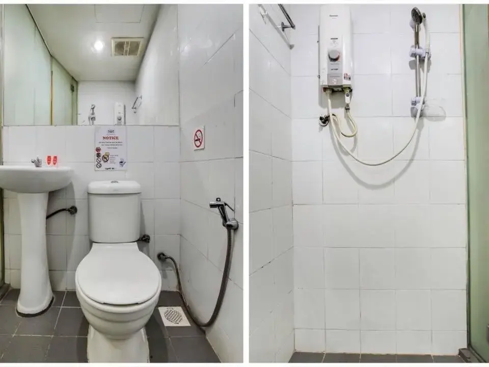 Bathroom in Sassana Hotel