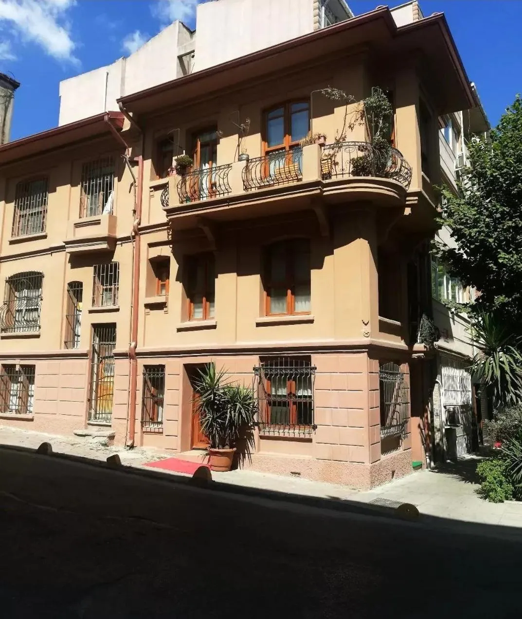 Property building in No 1 House By Valence