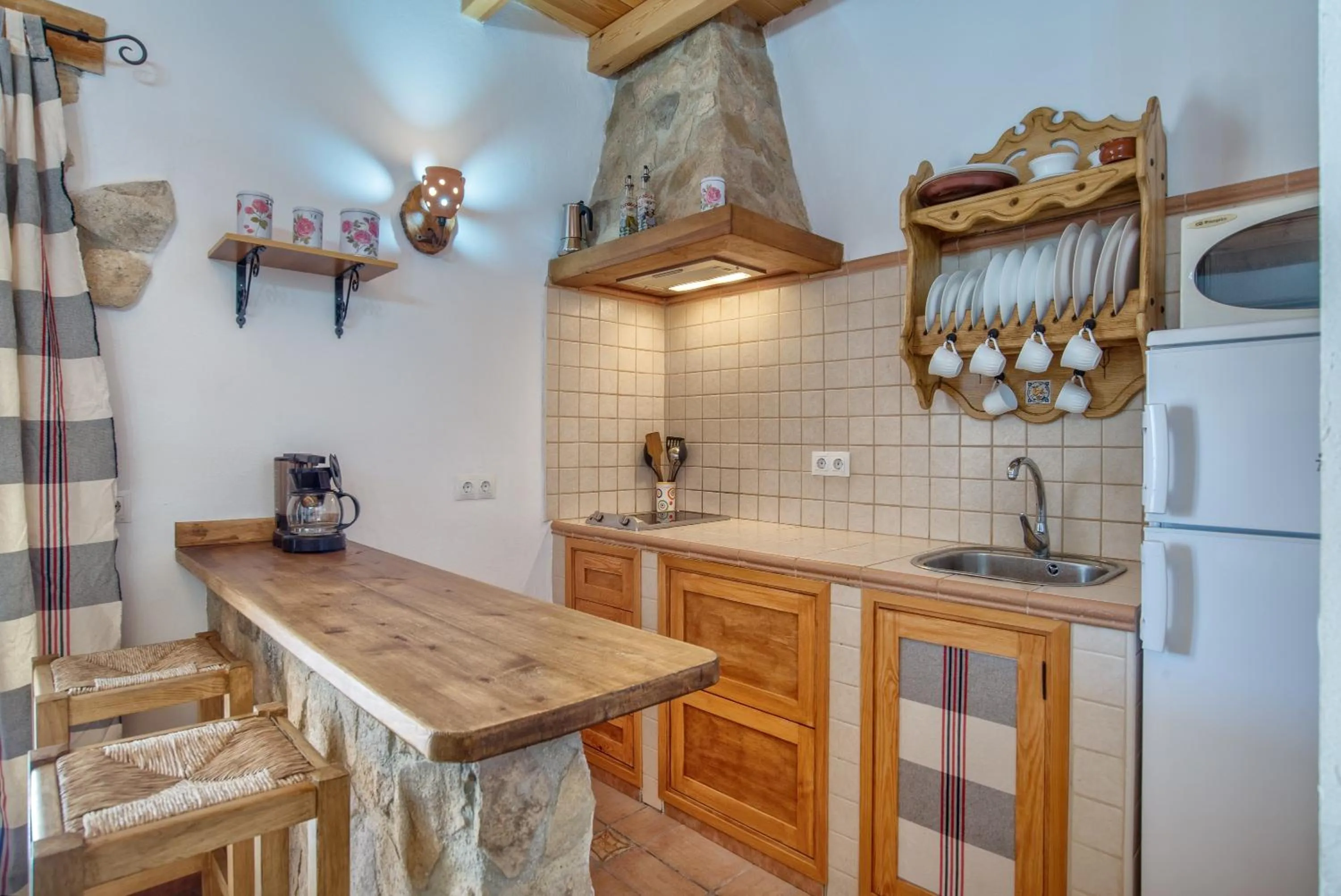 Kitchen or kitchenette in Alojamiento Rural La Pila