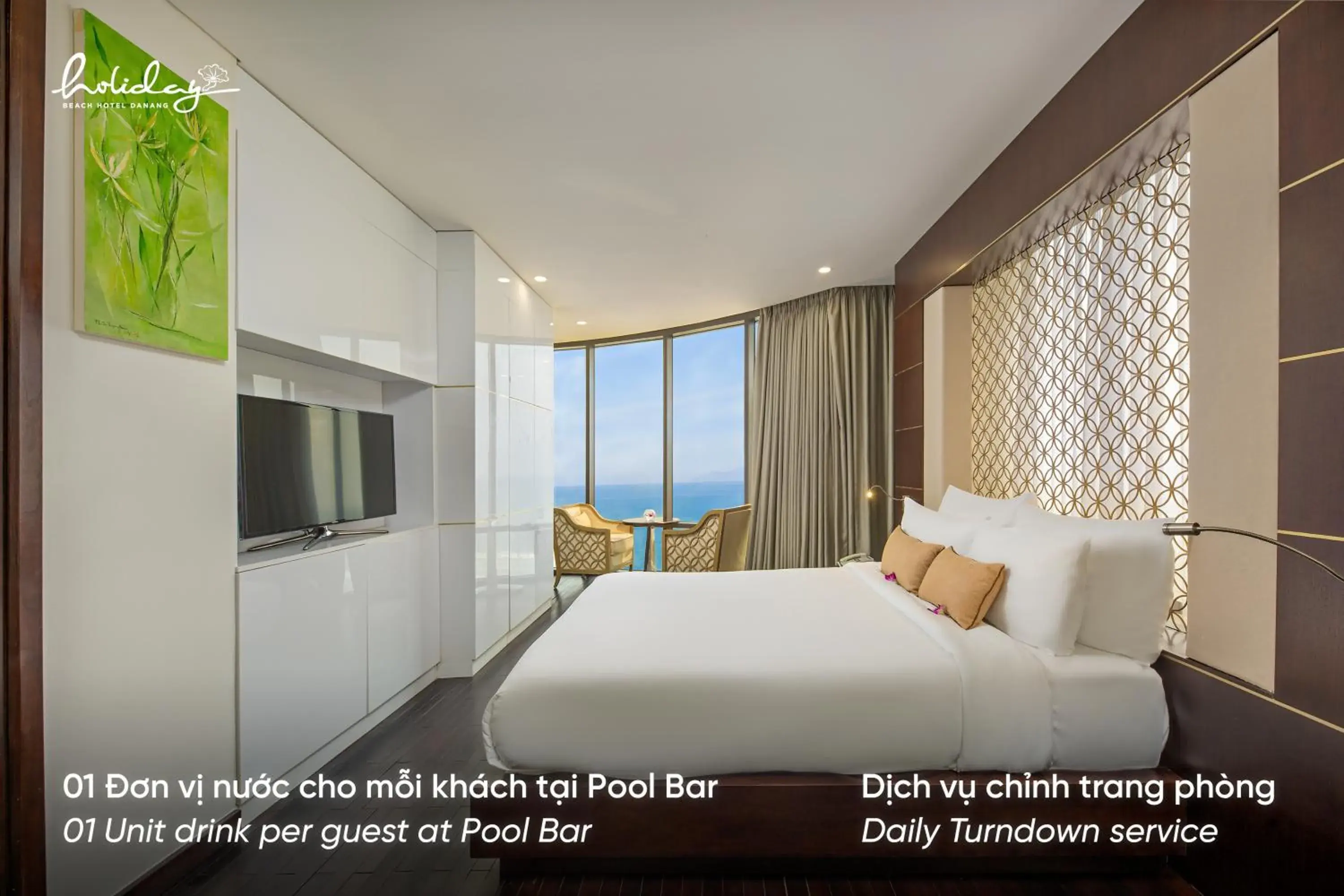 Sea view, Bed in Holiday Beach Hotel Danang Sea view, Bed in Holiday Beach Hotel Danang