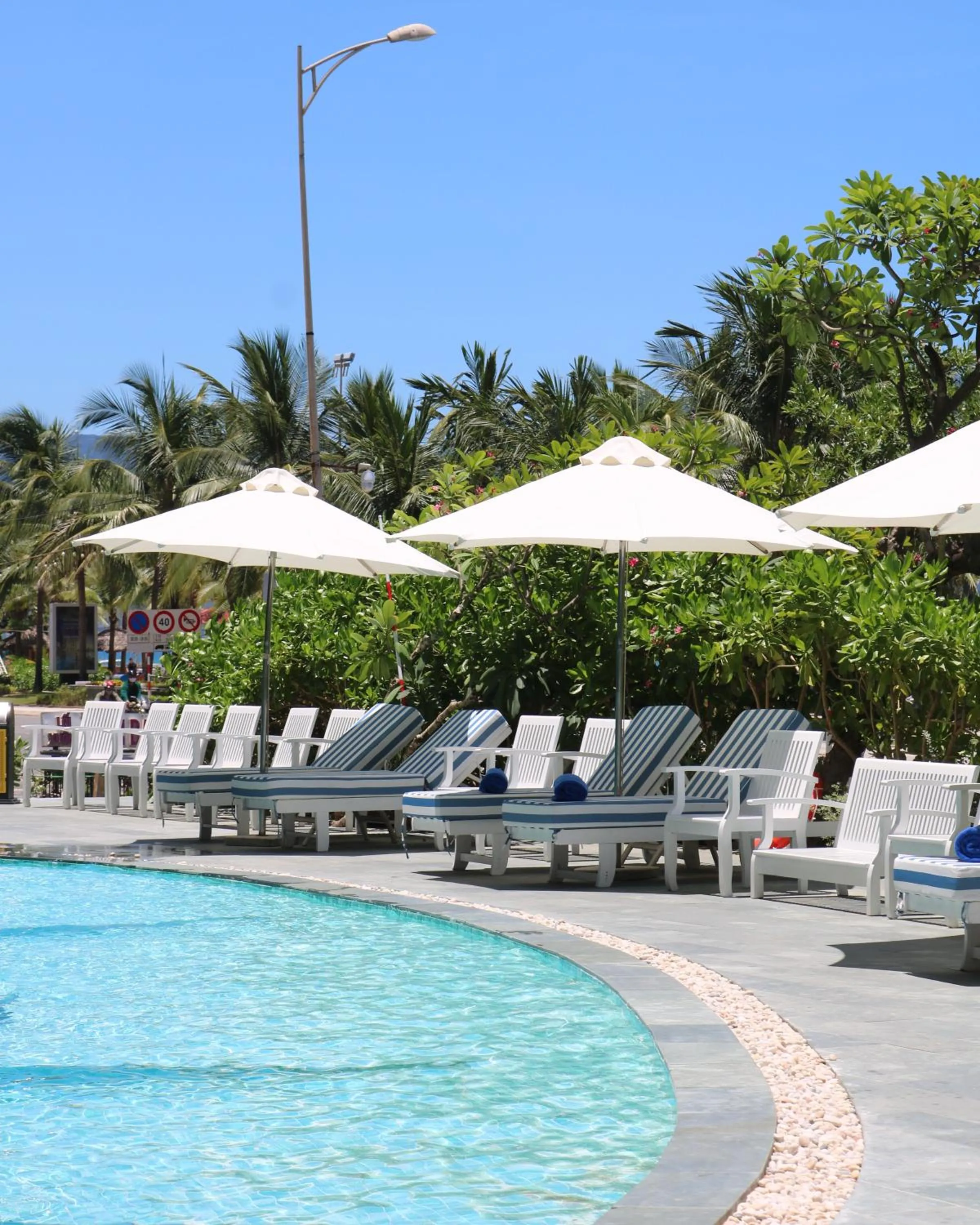 Swimming pool in Holiday Beach Hotel Danang