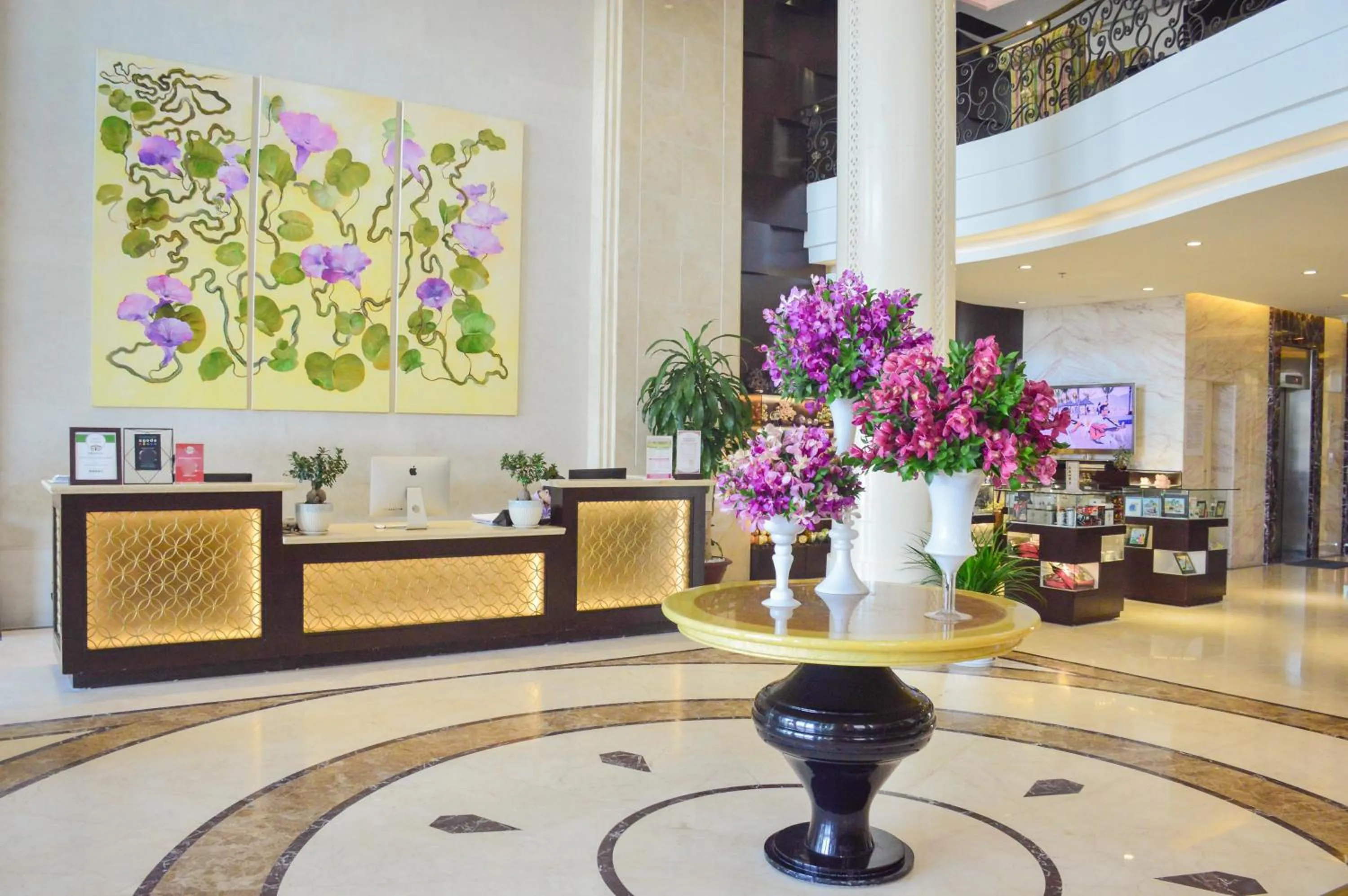 Lobby or reception in Holiday Beach Hotel Danang