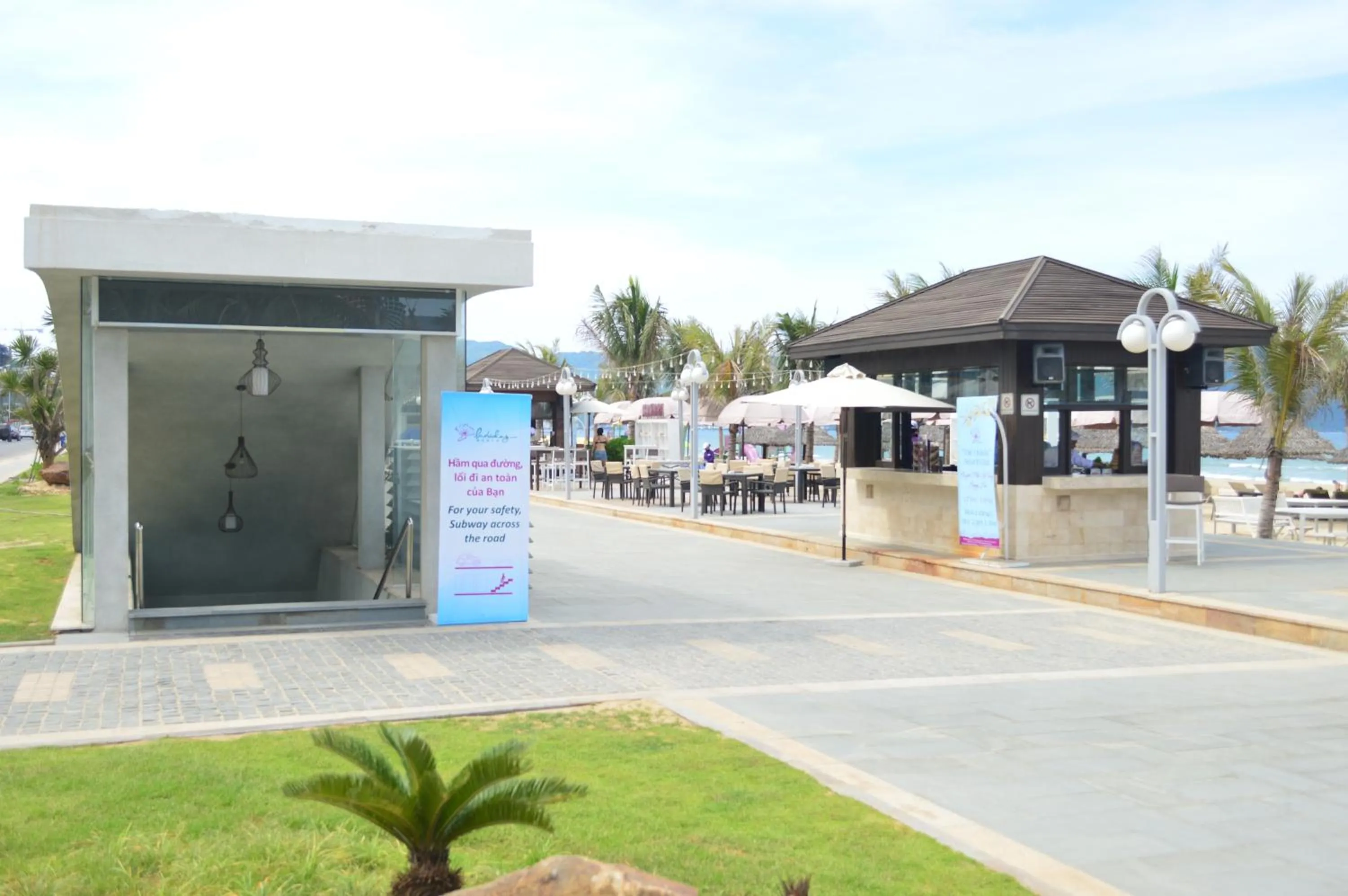 Area and facilities in Holiday Beach Hotel Danang