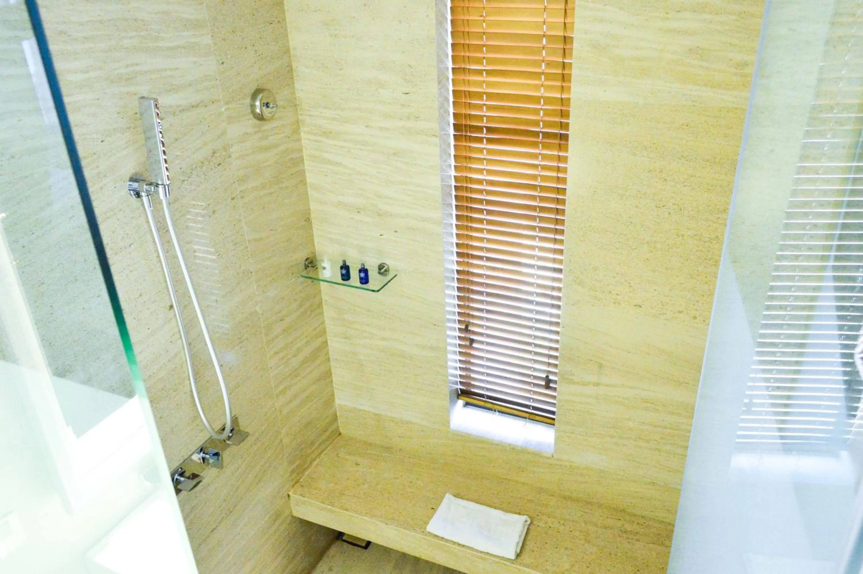 Bathroom in Holiday Beach Hotel Danang