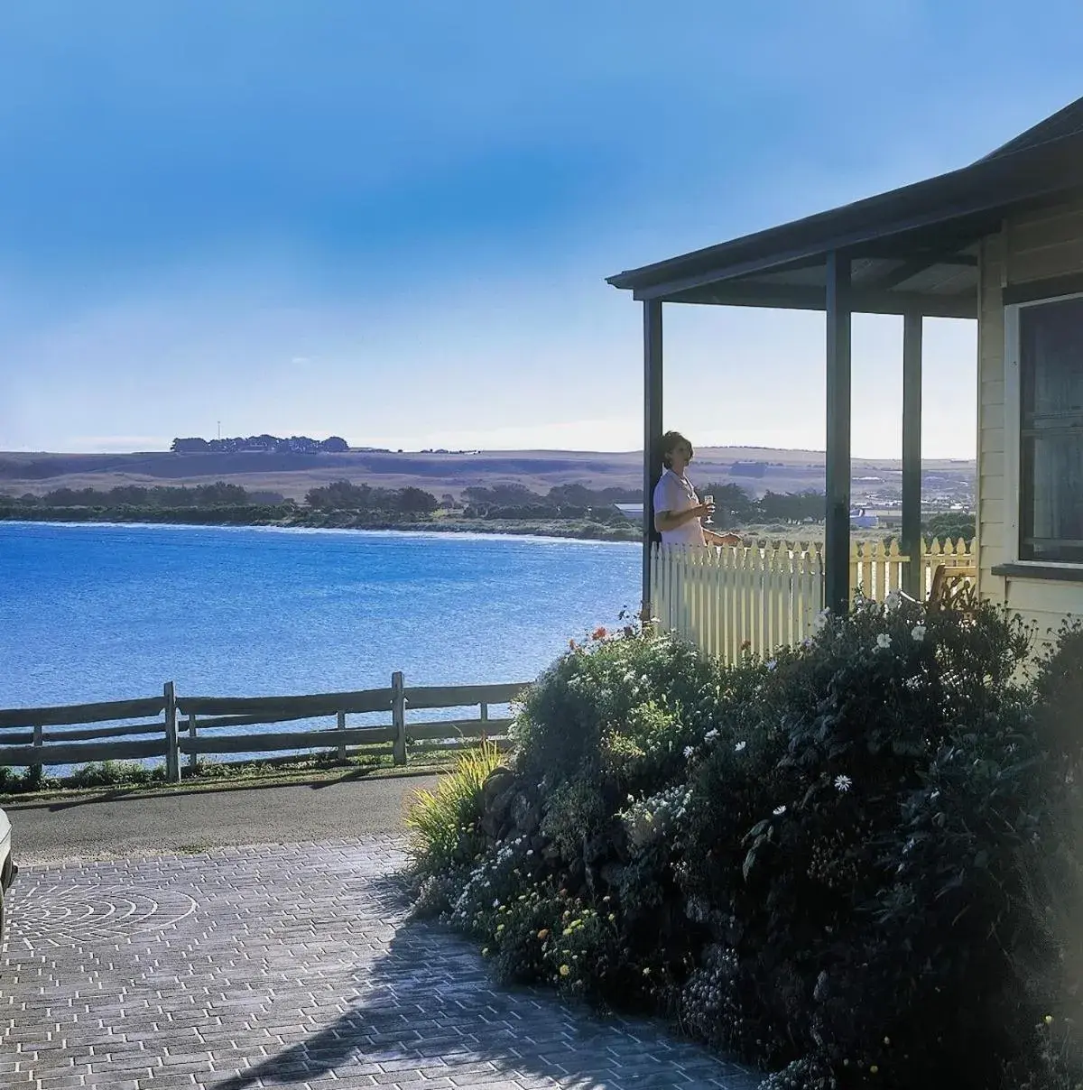 Two-Bedroom Cottage with Sea View in Stanley Hotel & Apartments Two-Bedroom Cottage with Sea View in Stanley Hotel & Apartments