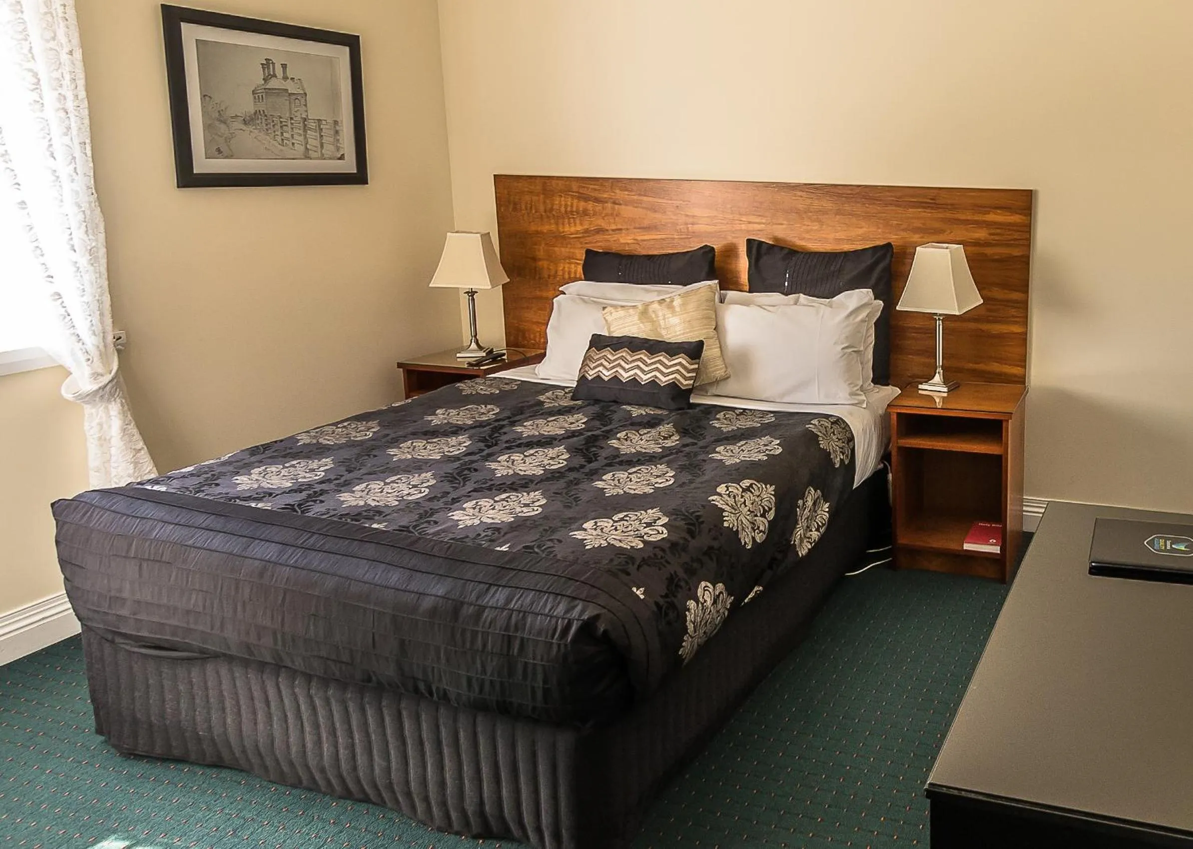 Photo of the whole room, Bed in Stanley Hotel