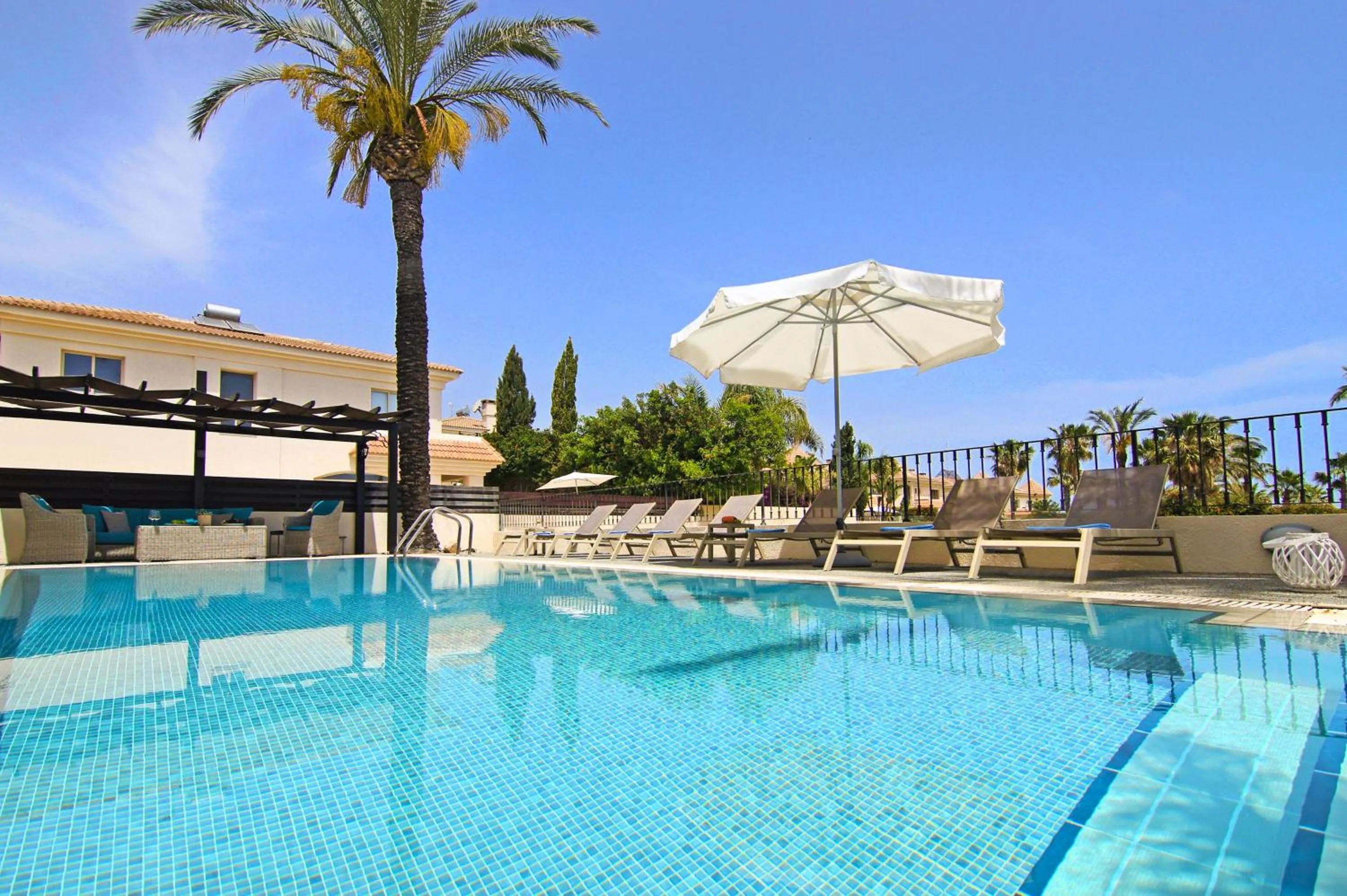 Villa Oceania - Beachfront