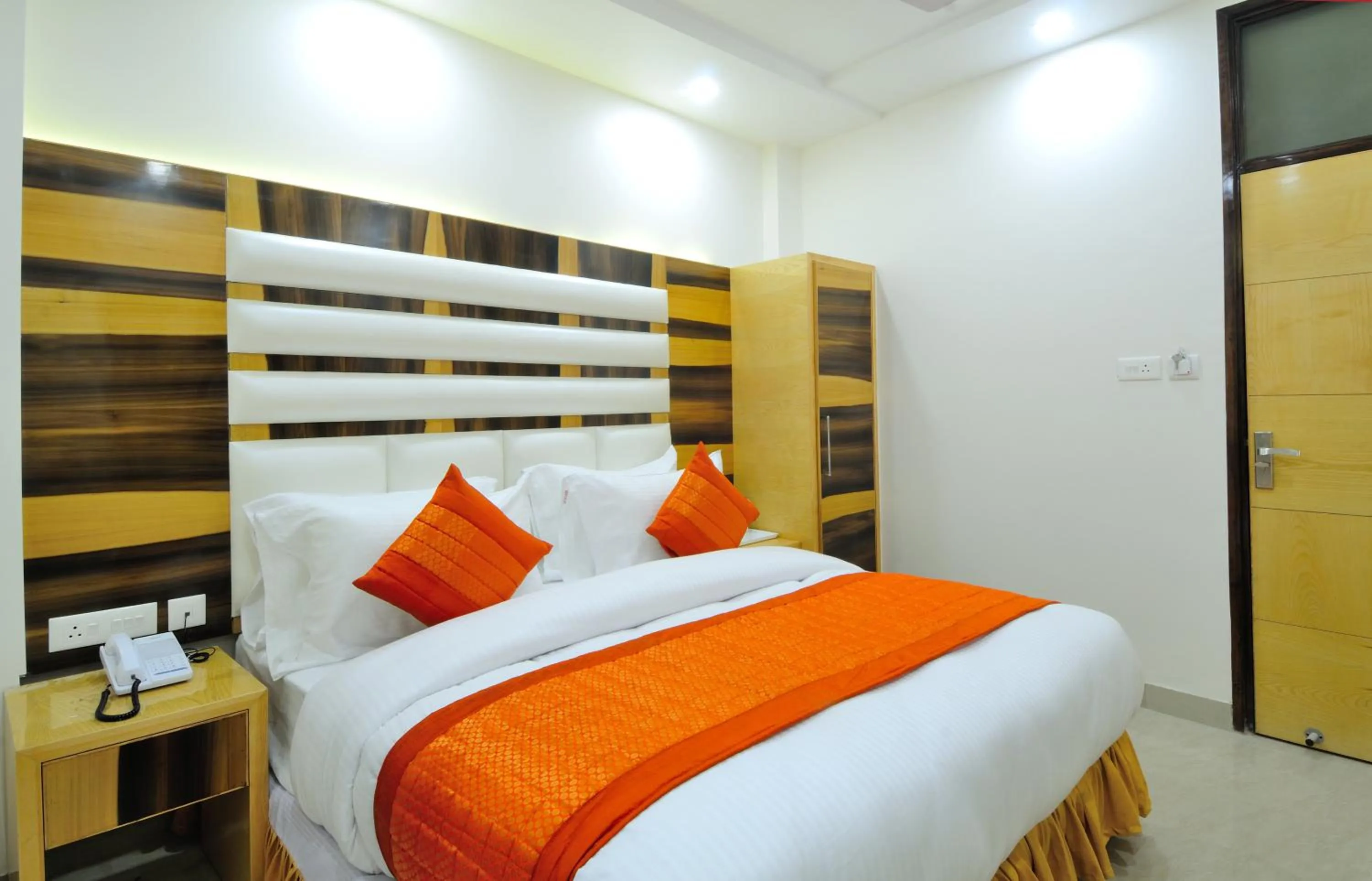Bedroom, Bed in The Gold Inn - Paharganj