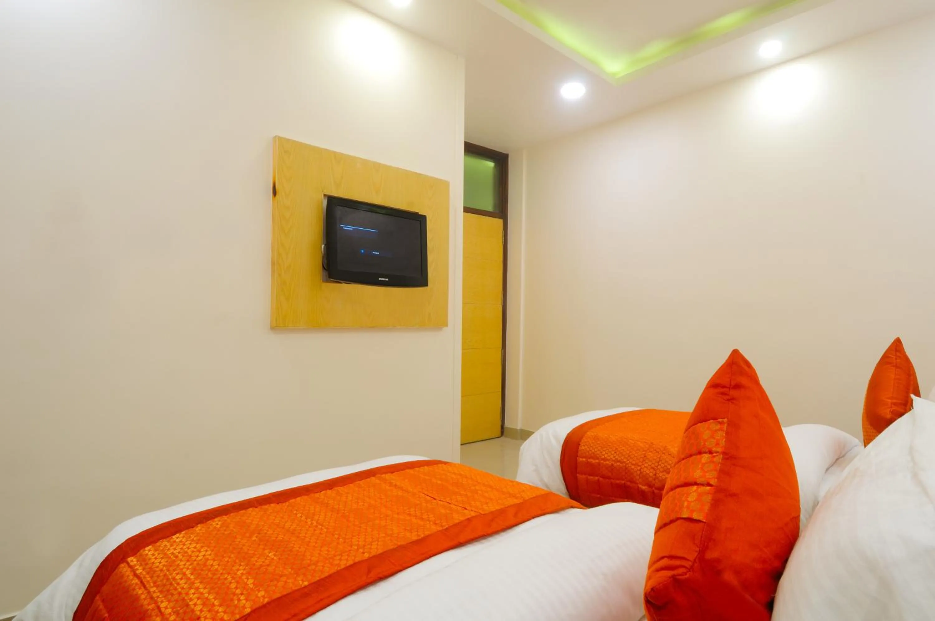 Bedroom, Bed in The Gold Inn - Paharganj
