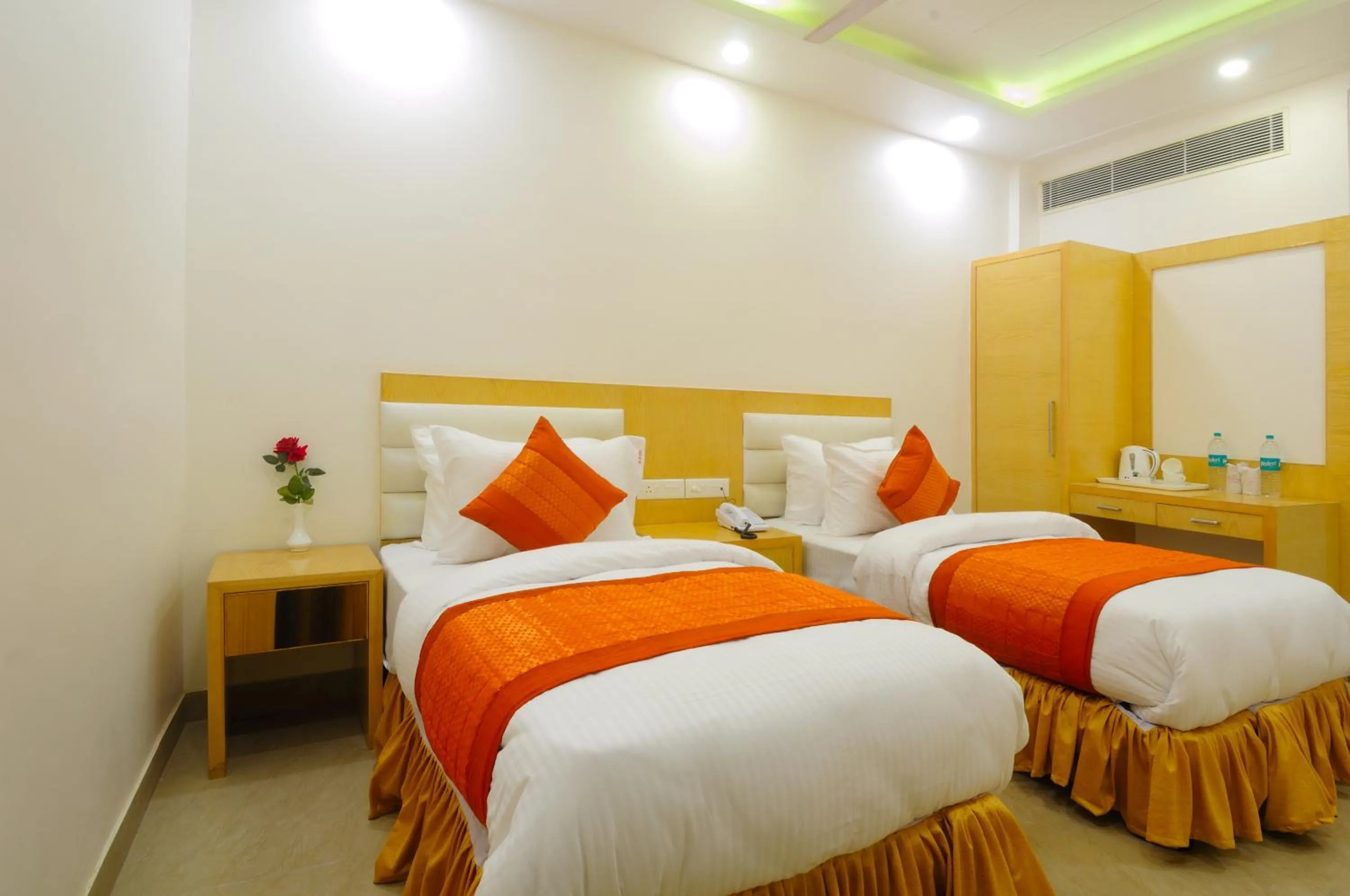 Bedroom, Bed in The Gold Inn - Paharganj