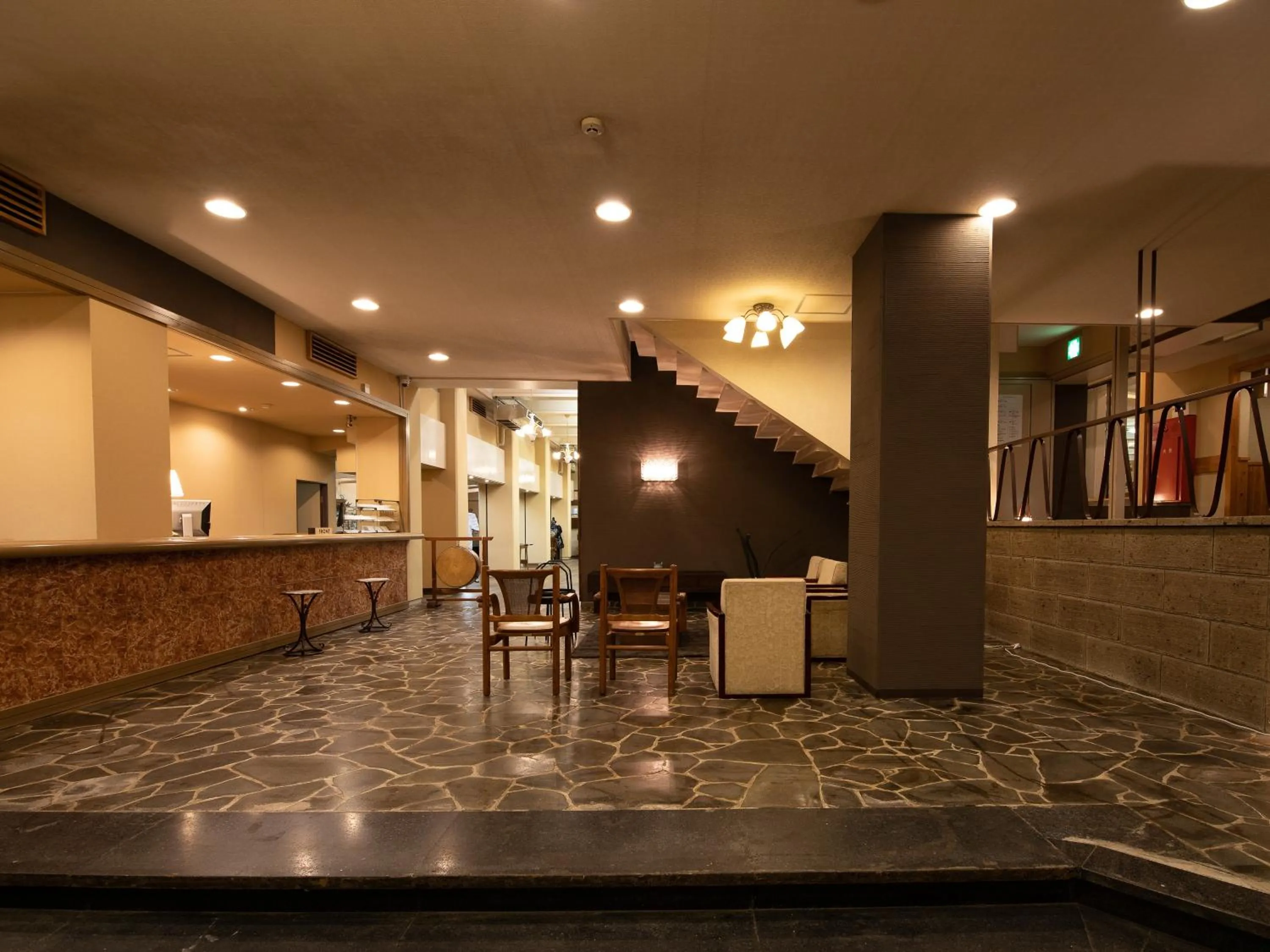 Lobby or reception in HOTEL SHIRAHAMAKAN