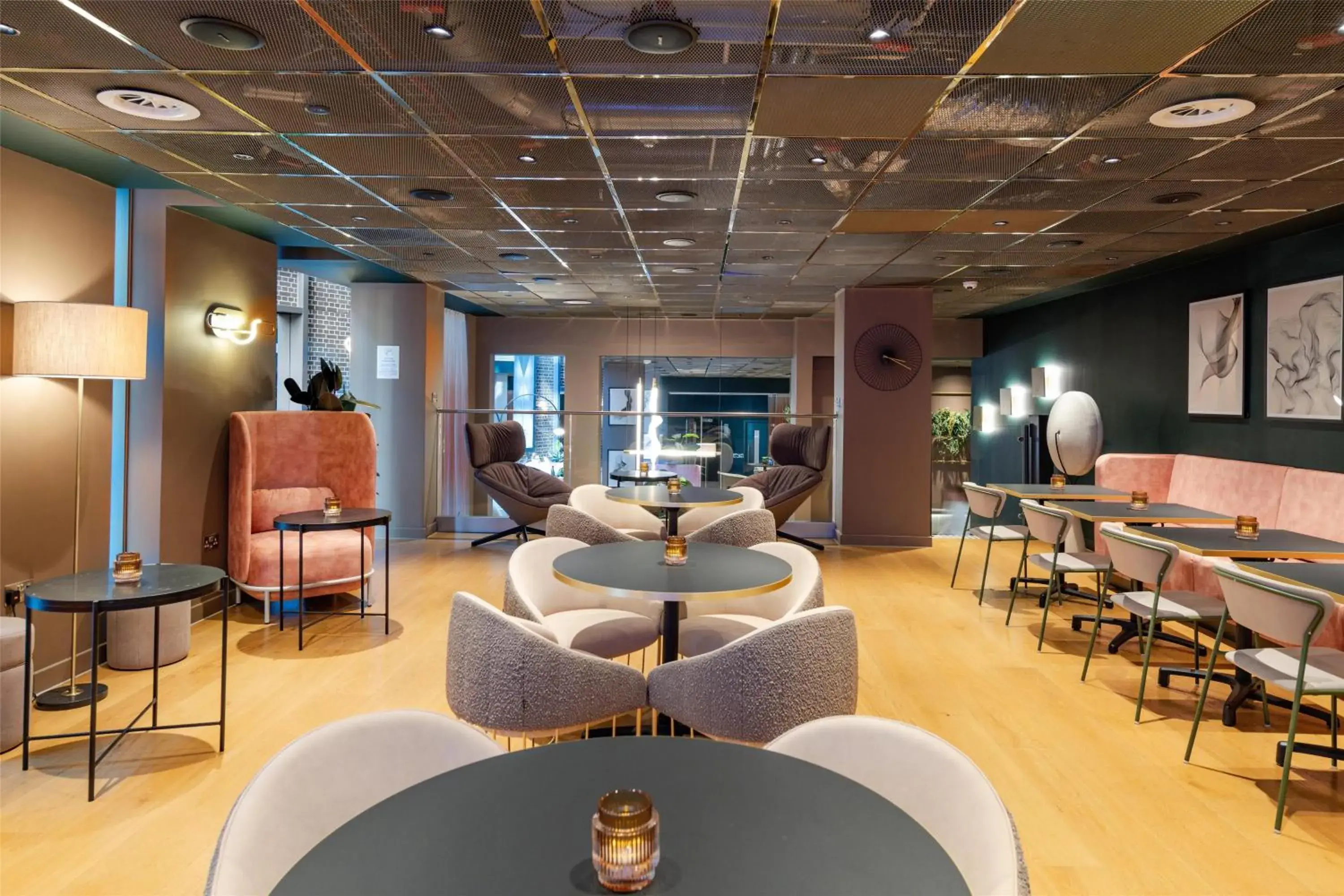 Restaurant/places to eat in YOTEL London City Restaurant/places to eat in YOTEL London City