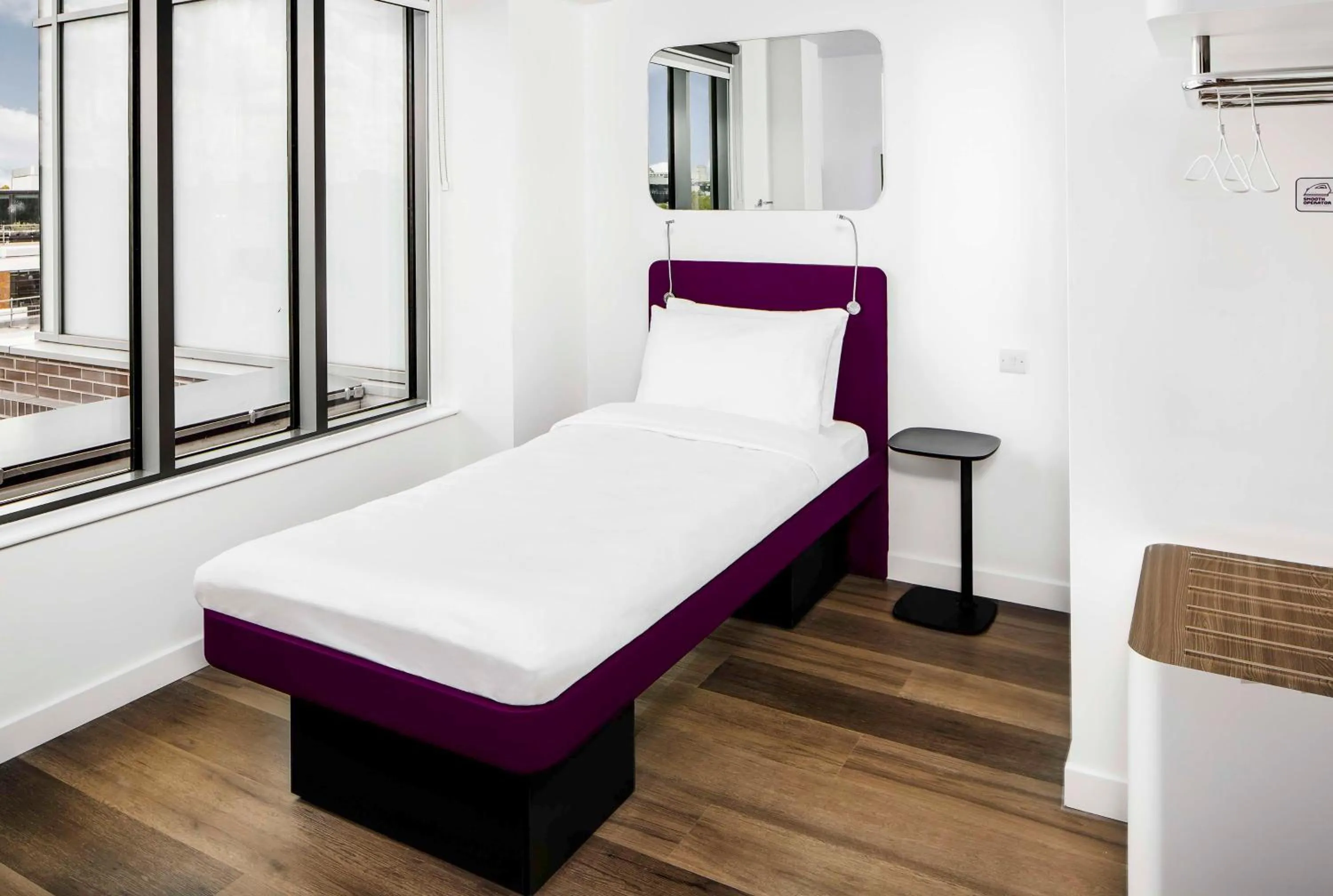 Photo of the whole room, Bed in YOTEL London City