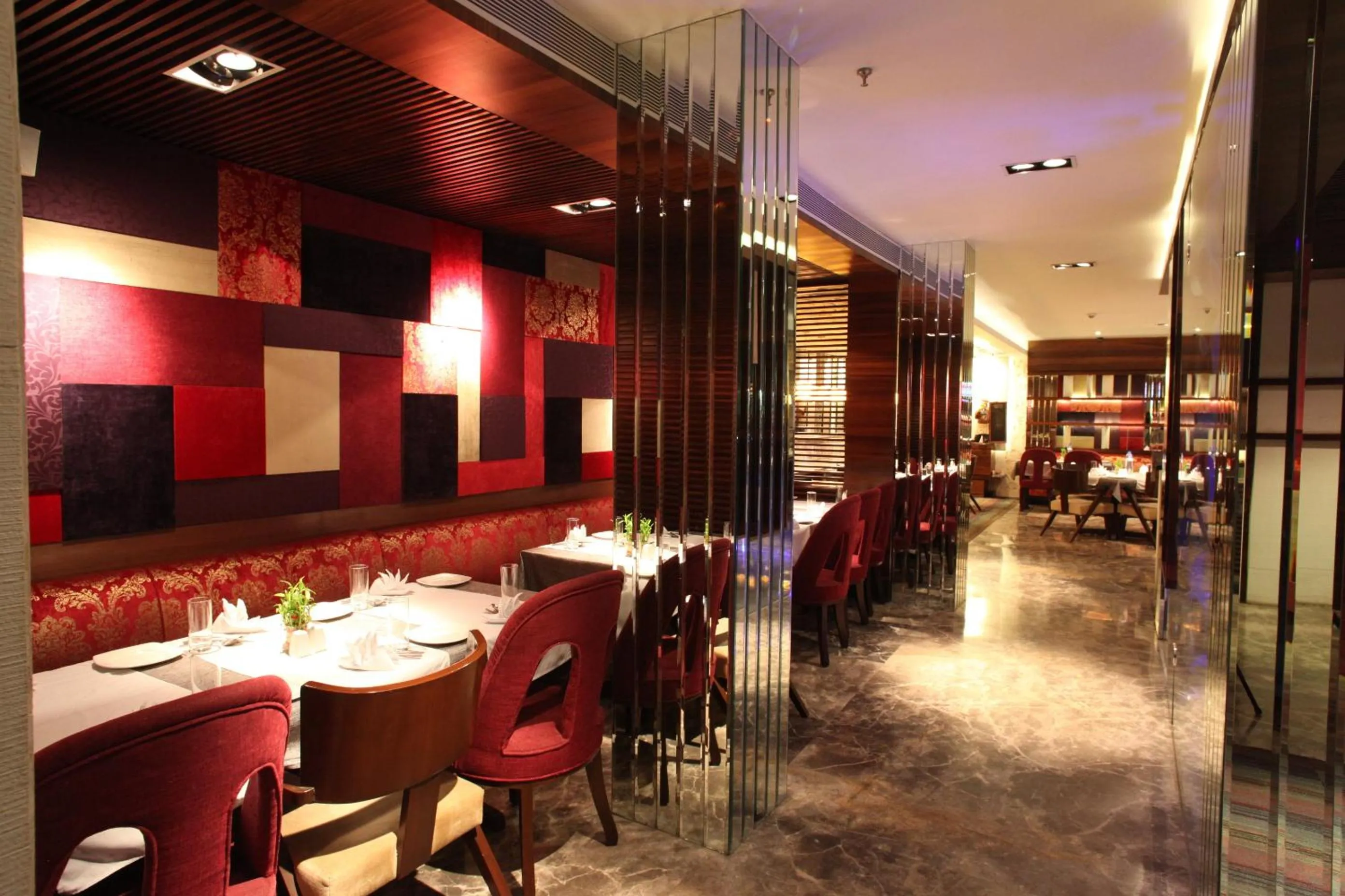 Restaurant/places to eat in Maya Hotel