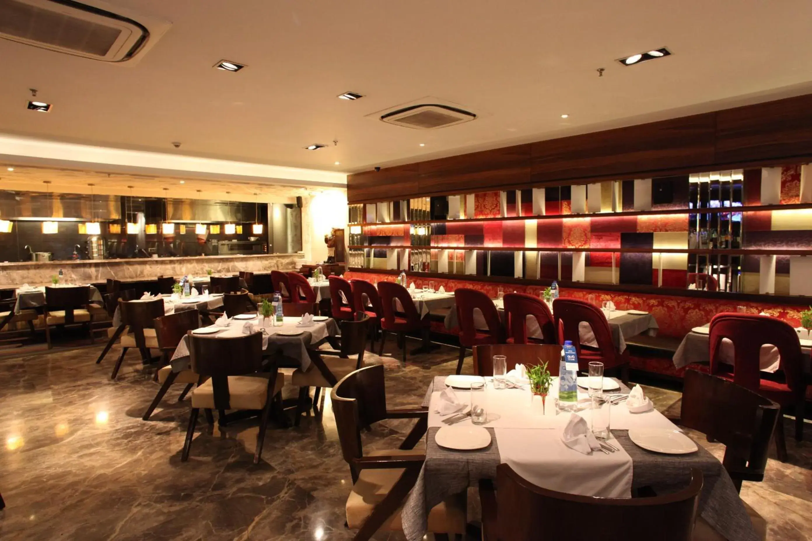 Restaurant/places to eat in Maya Hotel Restaurant/places to eat in Maya Hotel