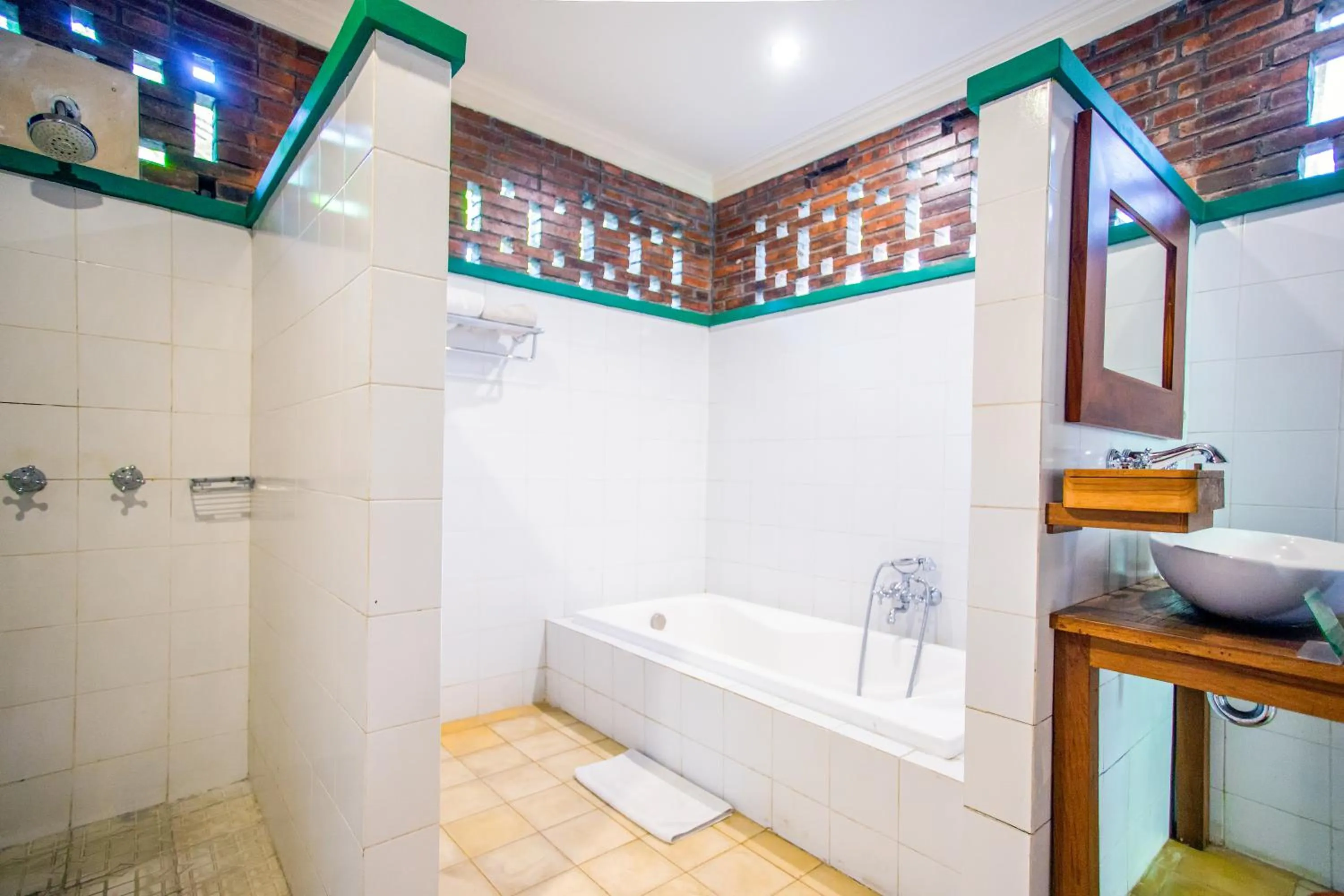 Shower in Ubud Heaven Penestanan