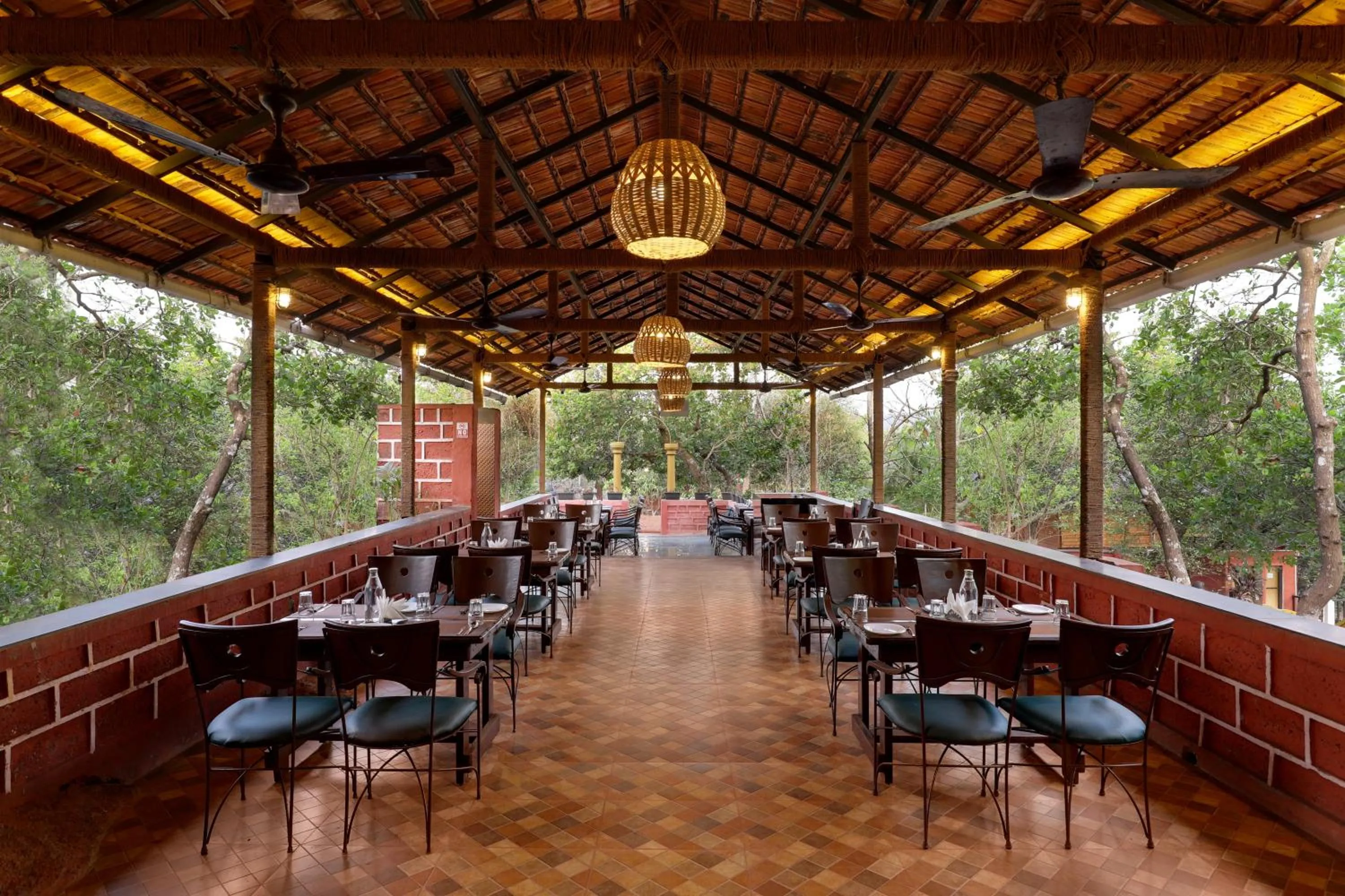 Restaurant/places to eat in Keys Lite by Lemon Tree Hotels Sylvan, Dapoli