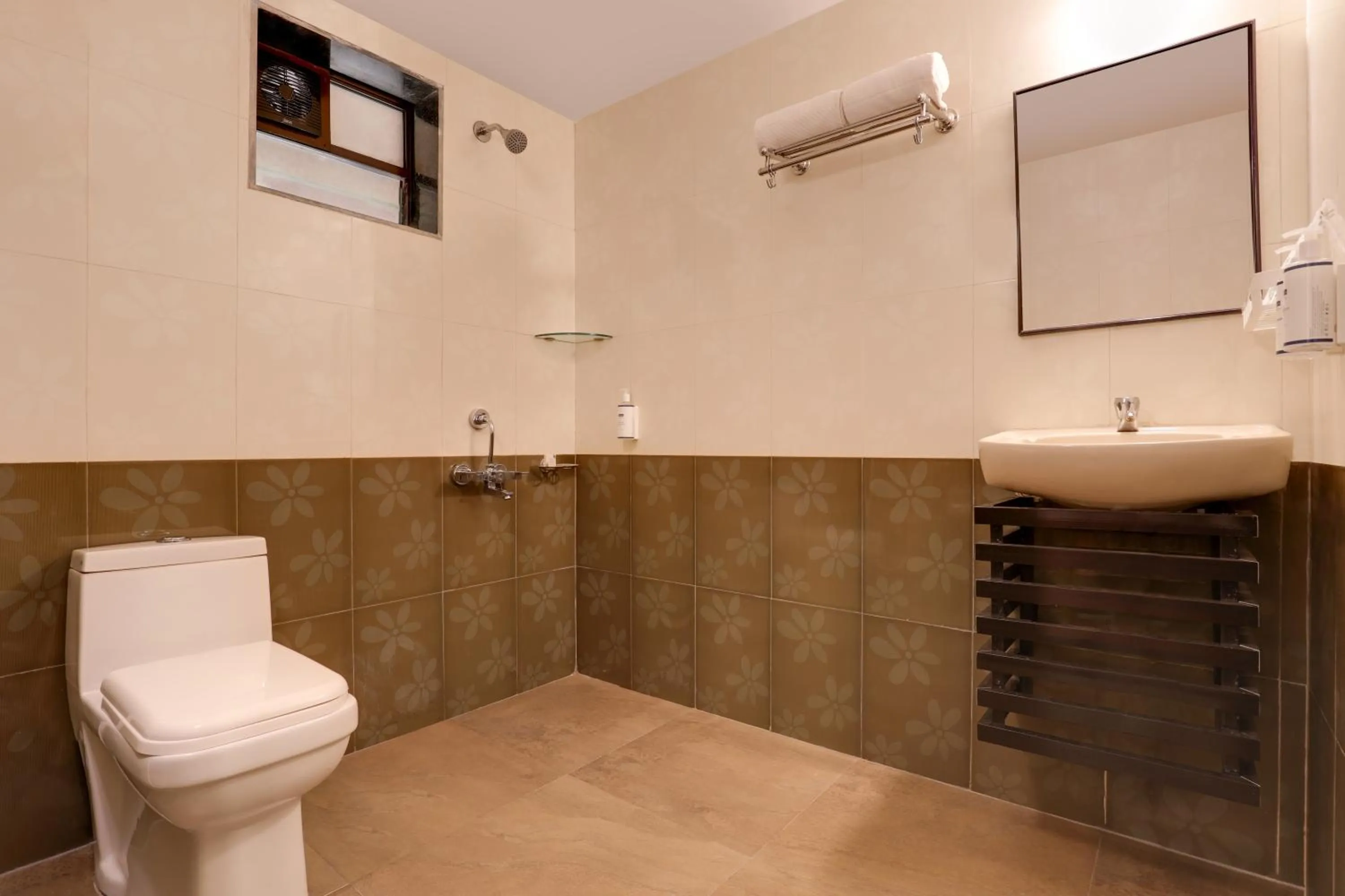 Bathroom in Keys Lite by Lemon Tree Hotels Sylvan, Dapoli