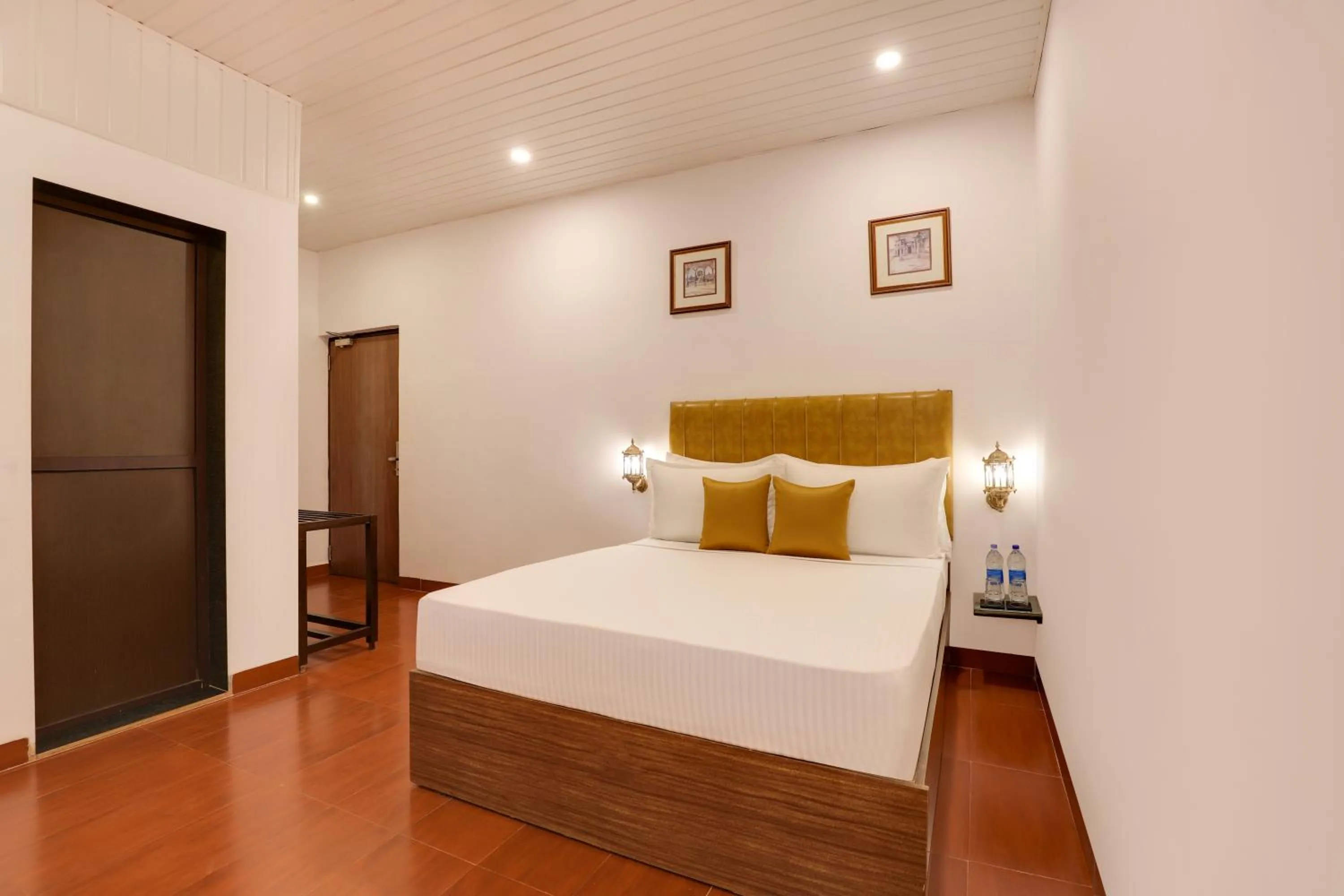 Bedroom, Bed in Keys Lite by Lemon Tree Hotels Sylvan, Dapoli