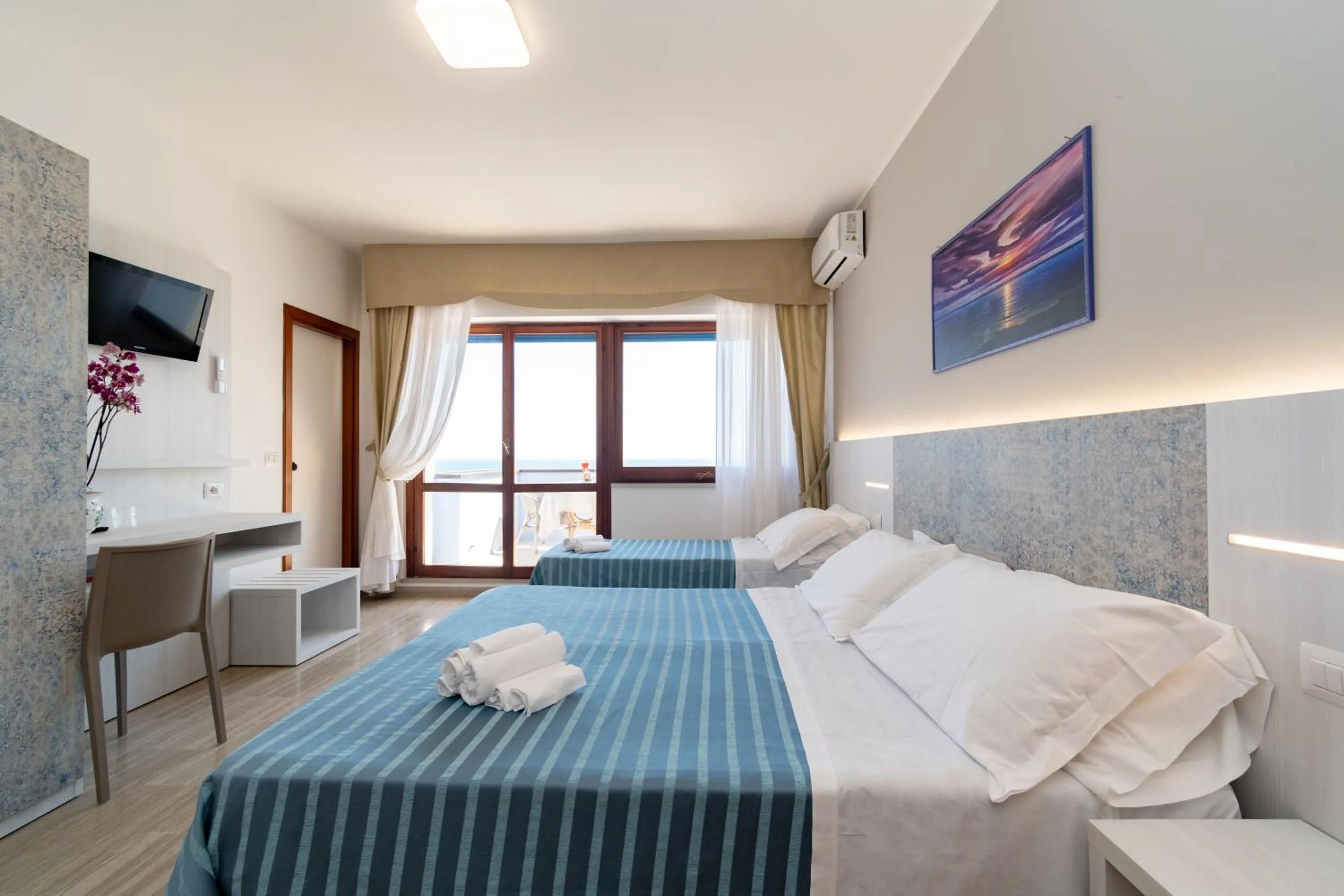 Photo of the whole room in Hotel Galf