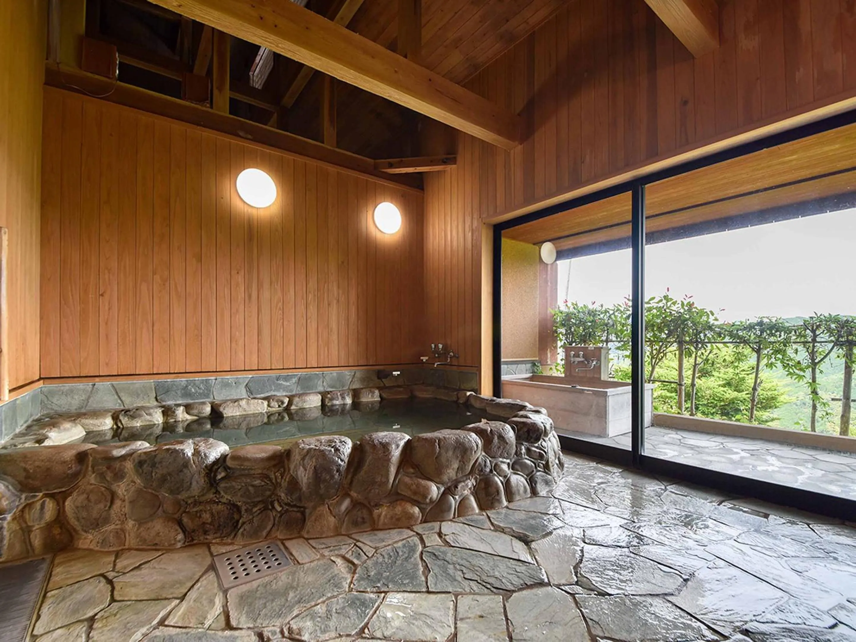 Hot Spring Bath in Kirinosato Takahara