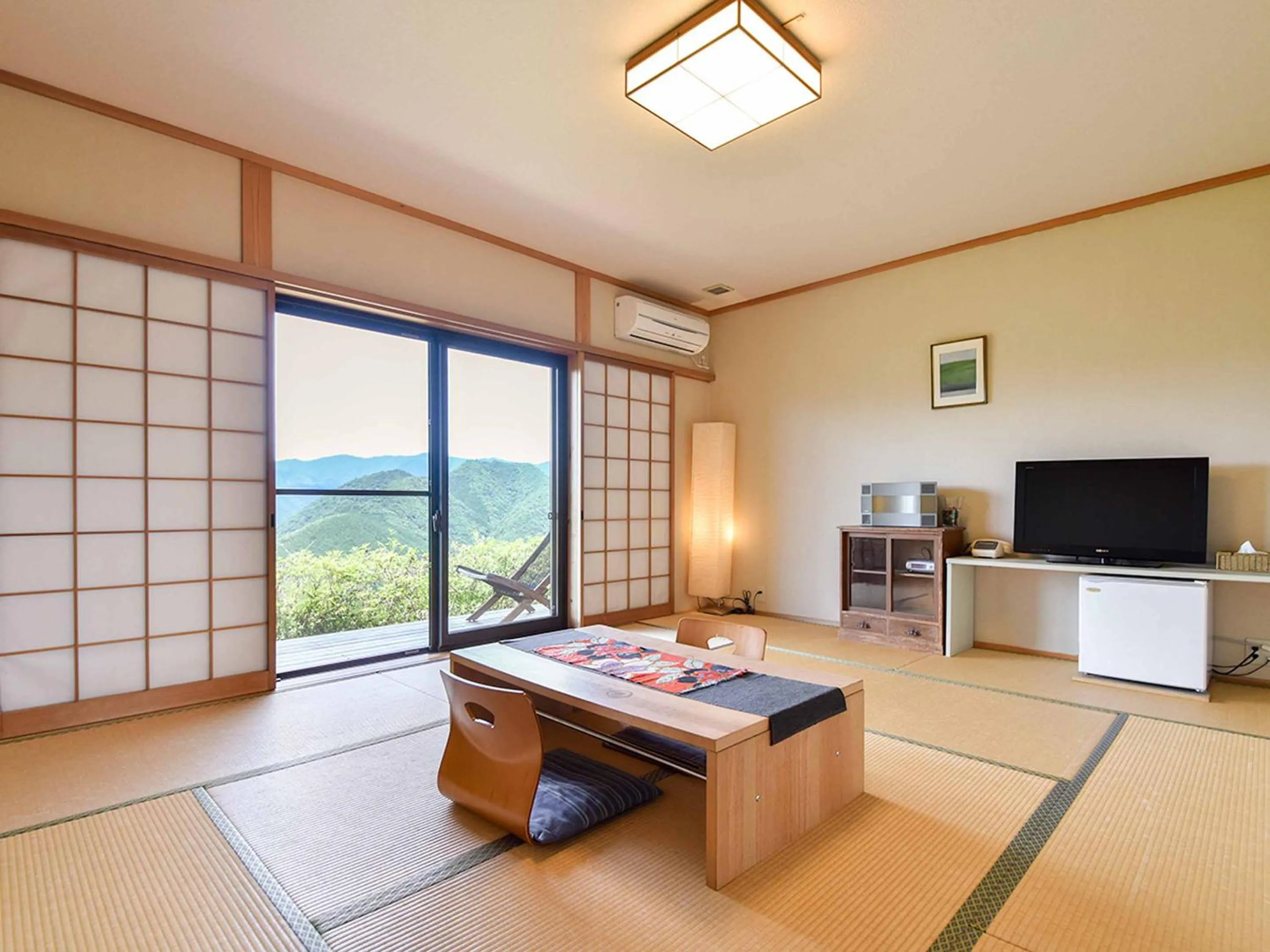 Photo of the whole room in Kirinosato Takahara