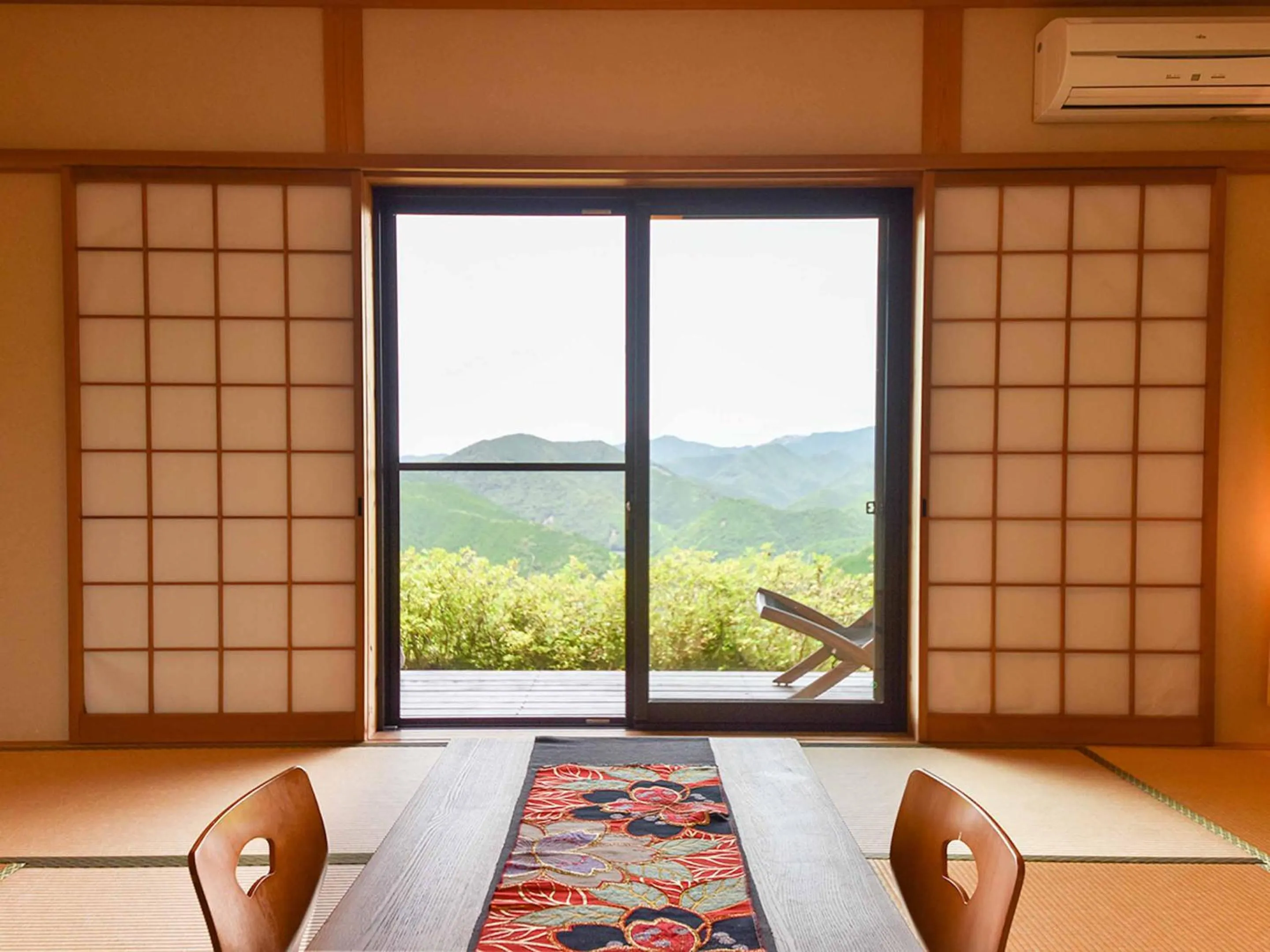 Photo of the whole room in Kirinosato Takahara