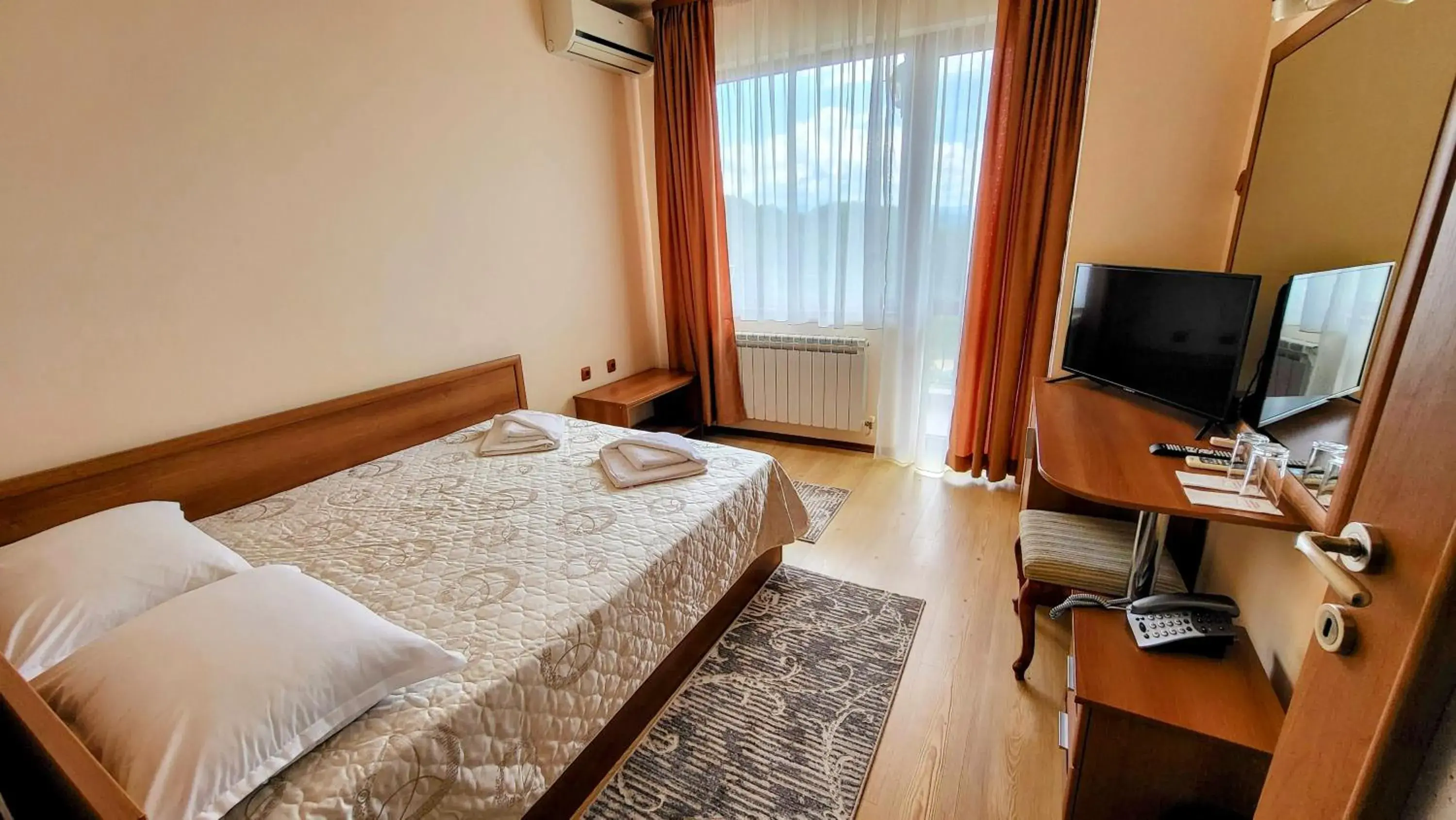 Double Room with Pool Access in Panorama Family Hotel Double Room with Pool Access in Panorama Family Hotel