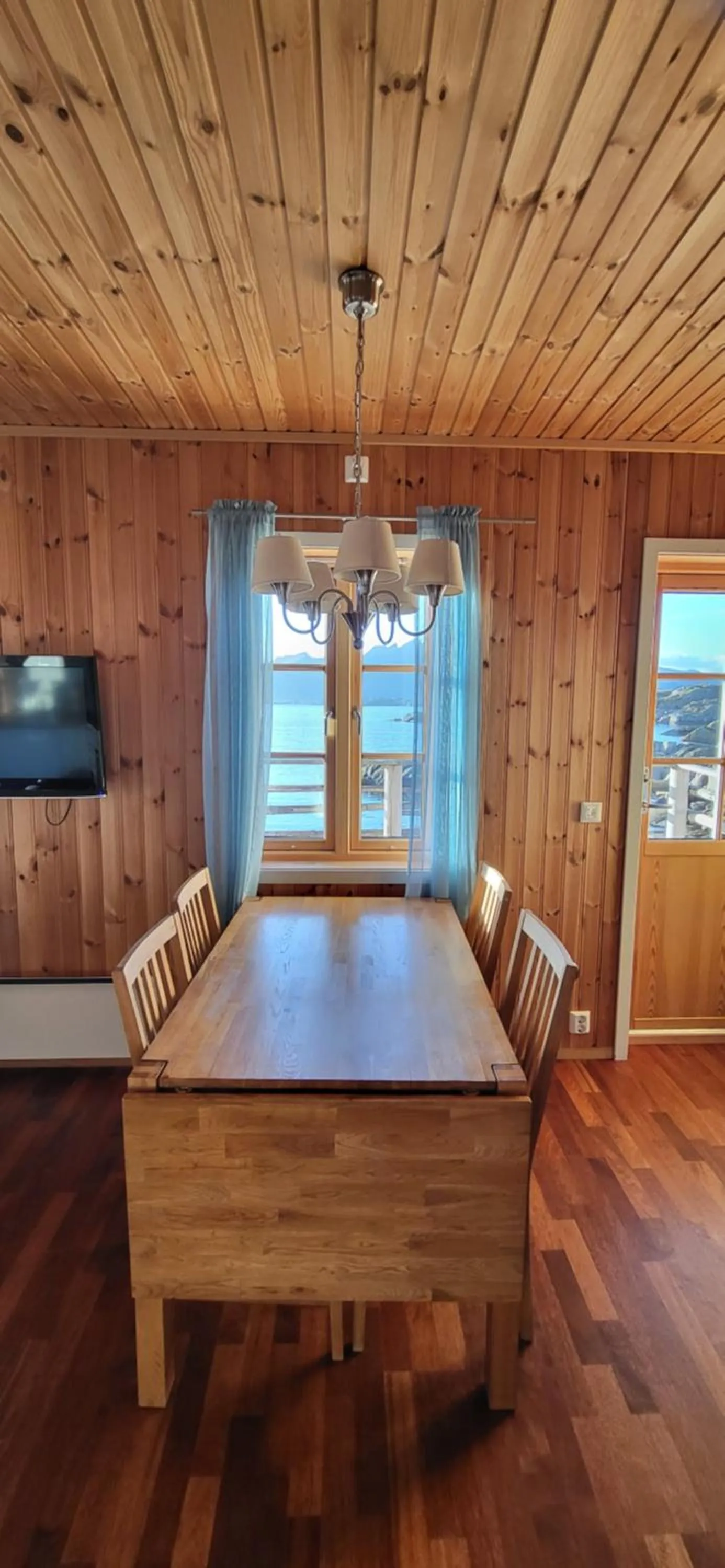 Dining area in Statles Rorbu- og Konferansesenter AS