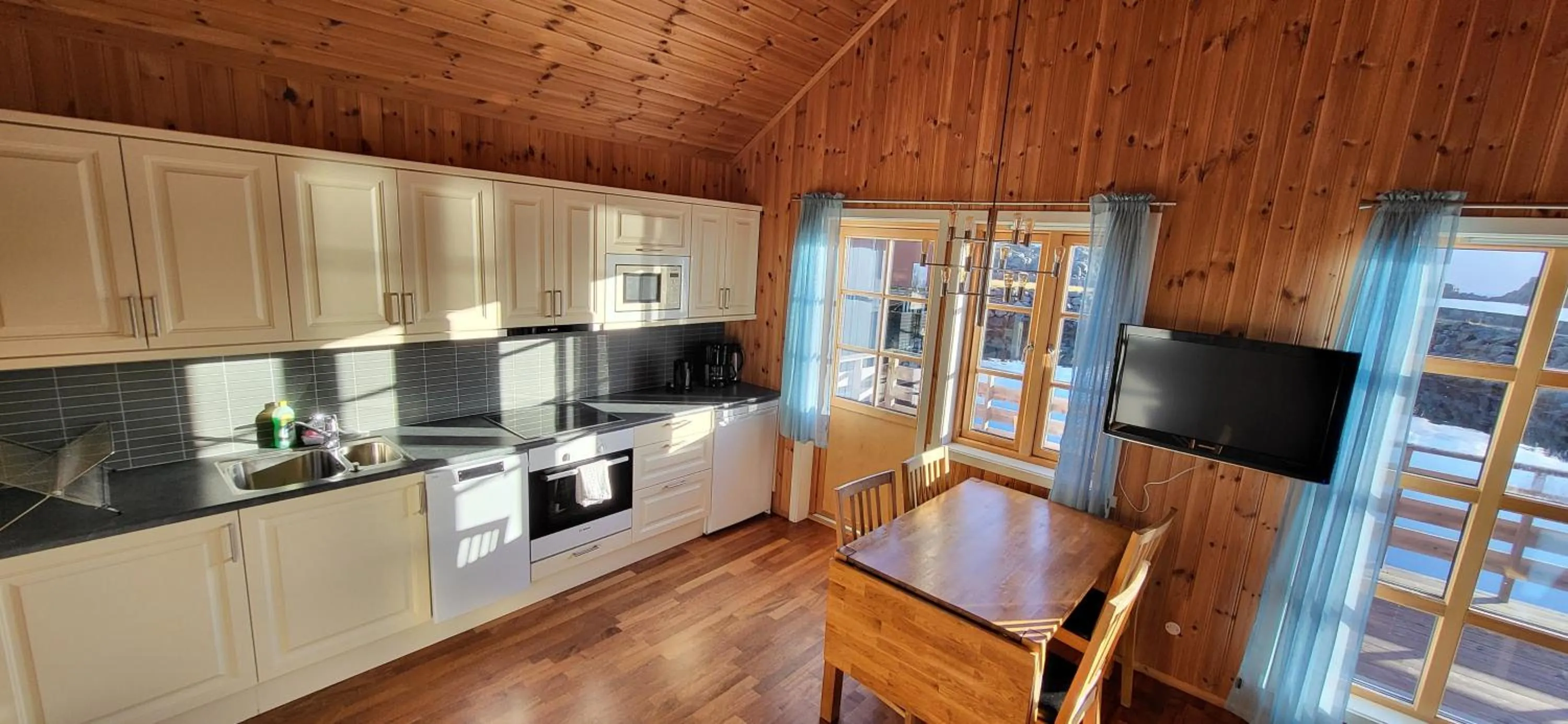 Kitchen or kitchenette in Statles Rorbu- og Konferansesenter AS