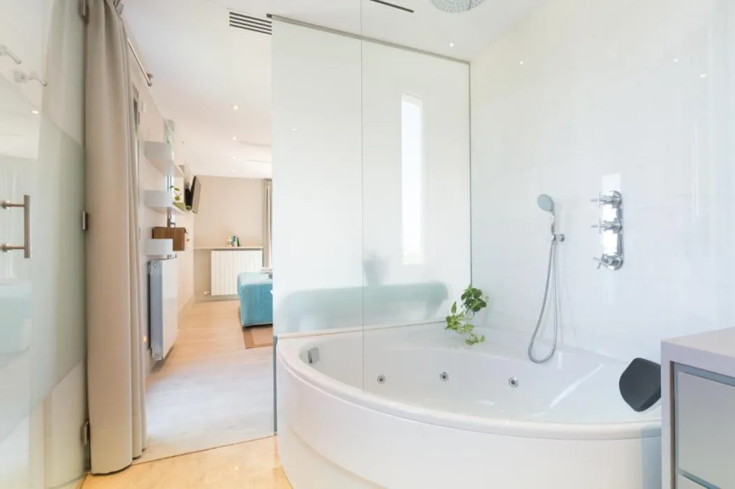 Hot Tub in Kronos on the Beach Attic Suite