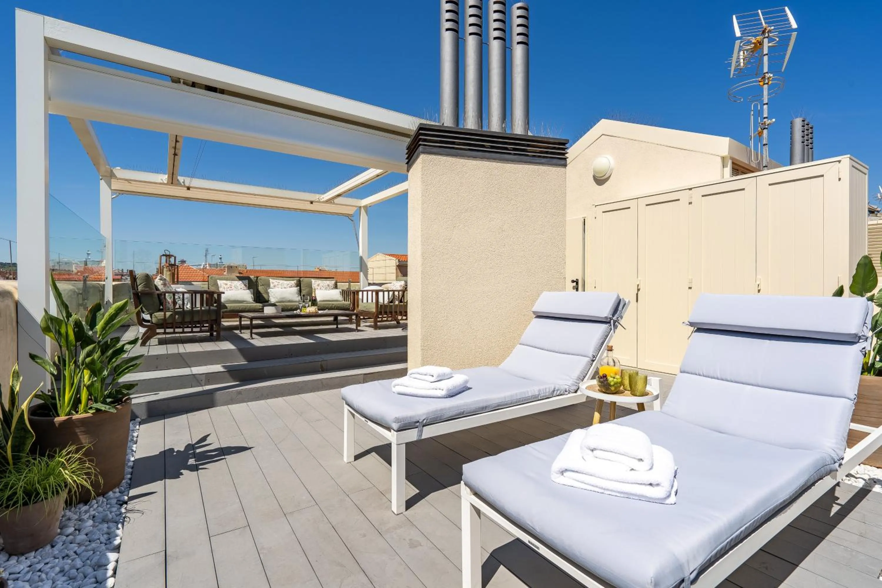 Kronos on the Beach Attic Suite