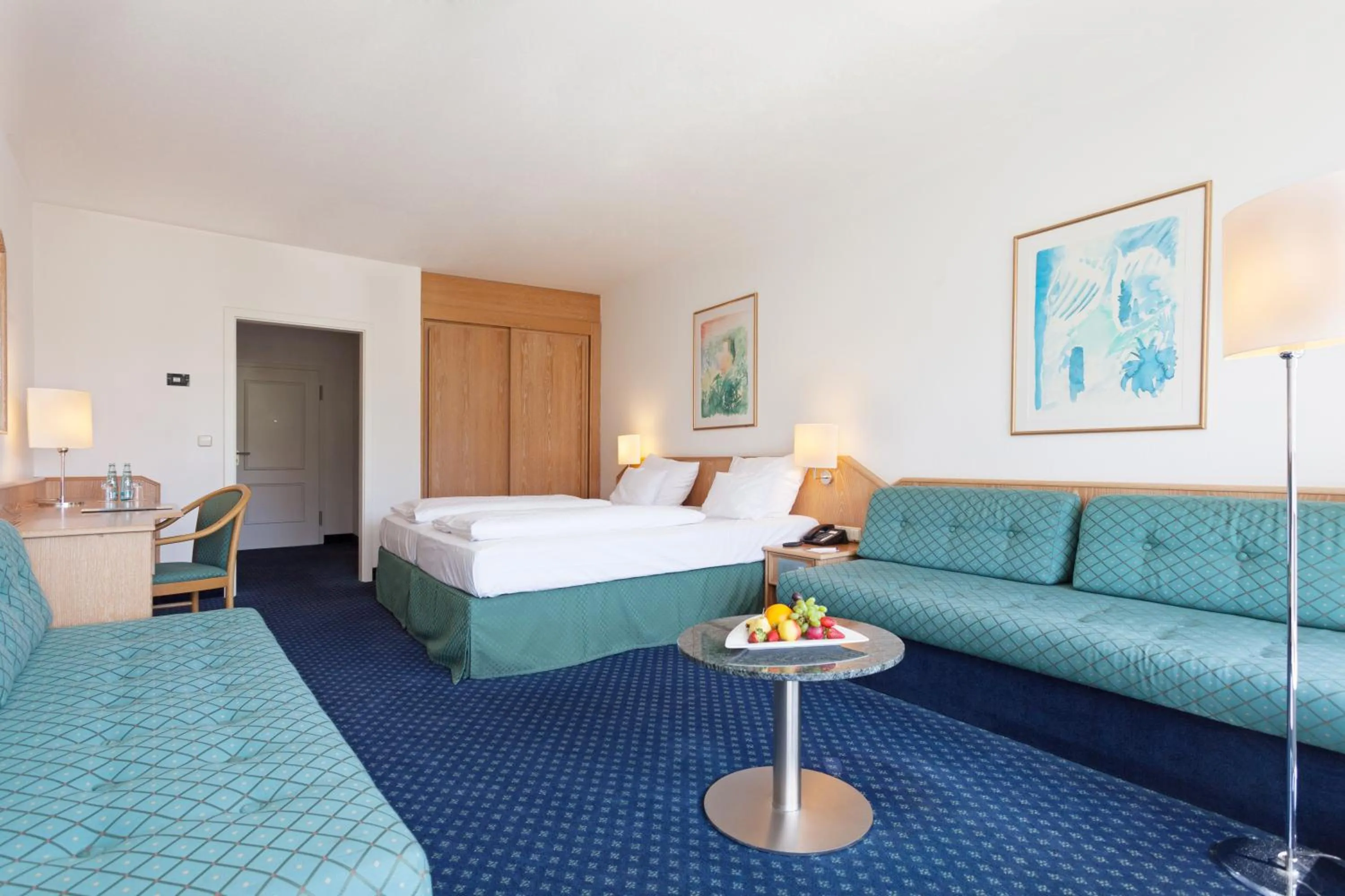 Photo of the whole room, Bed in Sauerland Stern Hotel